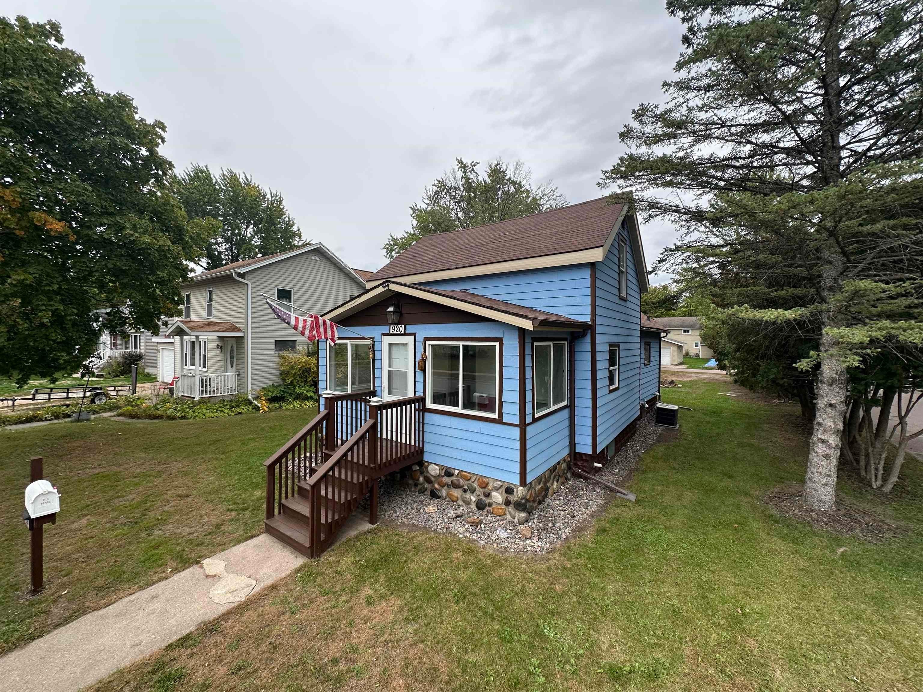 920 2ND STREET Property Photo 1
