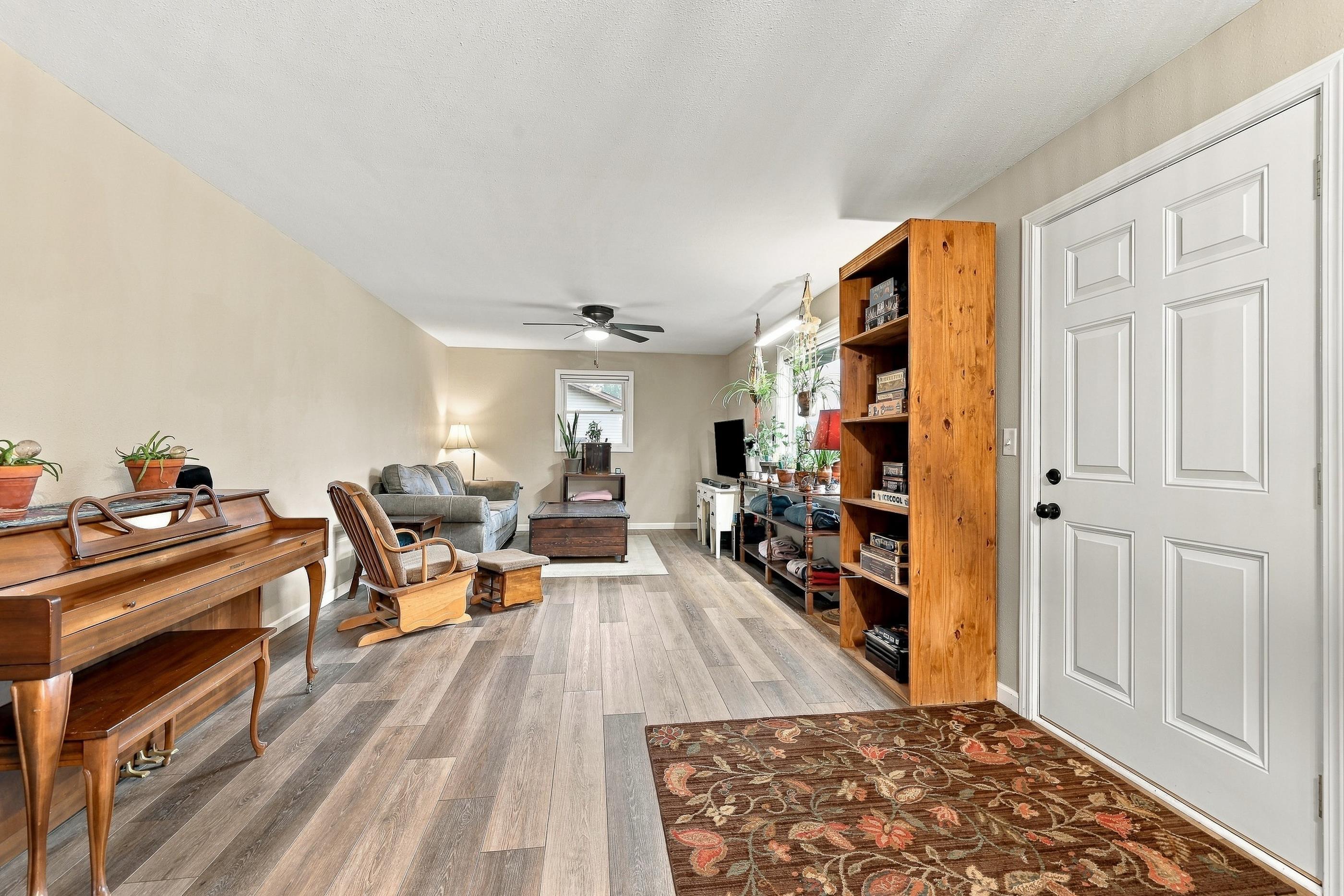 3617 Robert Street Property Photo 5