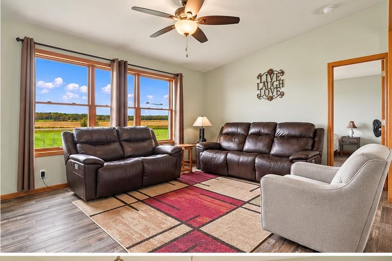 5467 Connor Street Property Photo 4