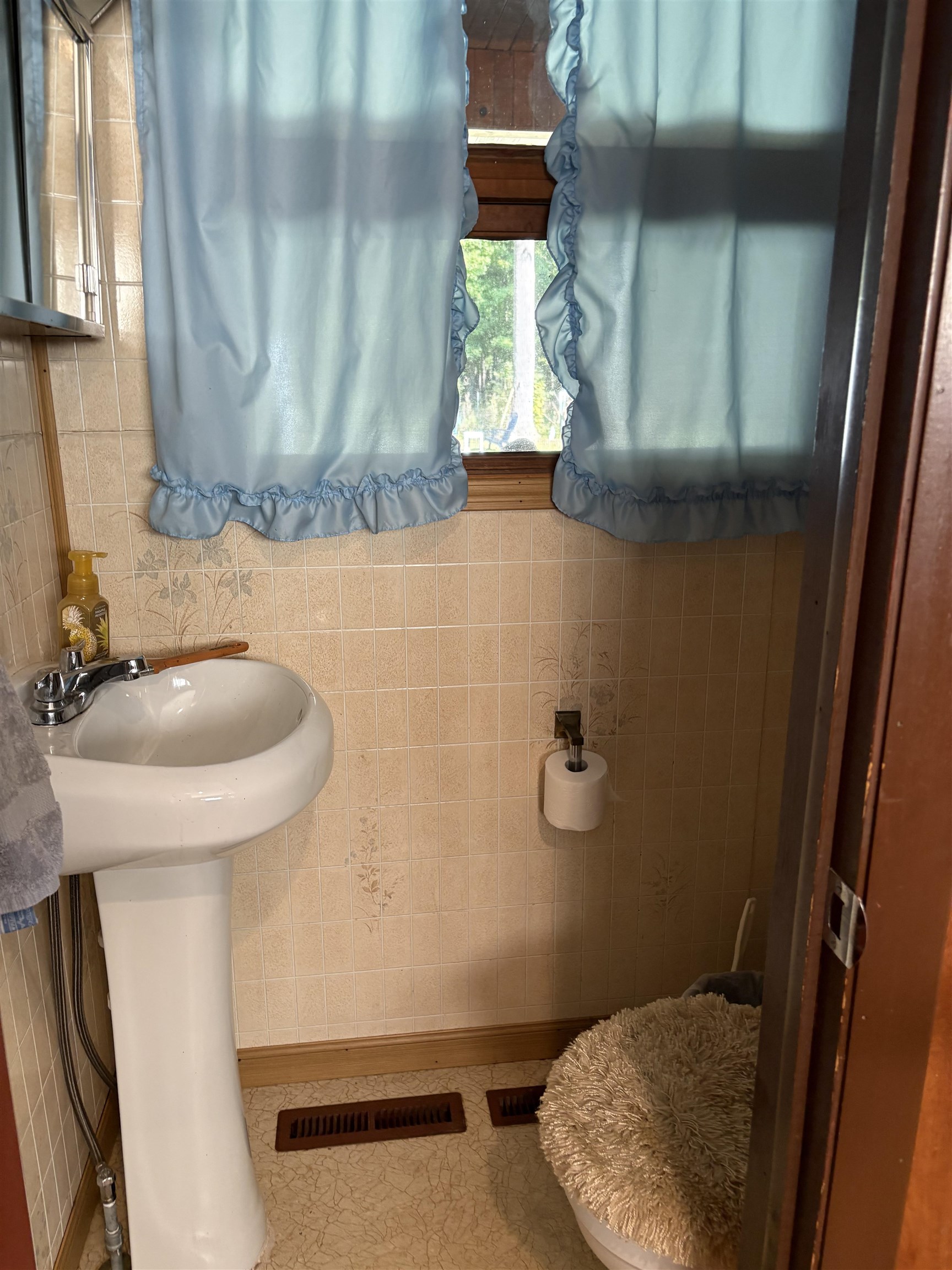 3031 S 32nd Street Property Photo 6