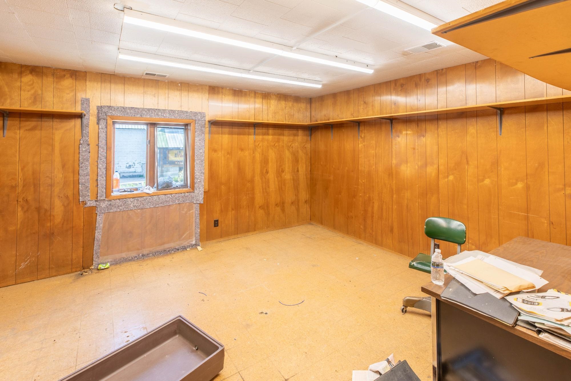 111 N Courtney Street Property Photo 6