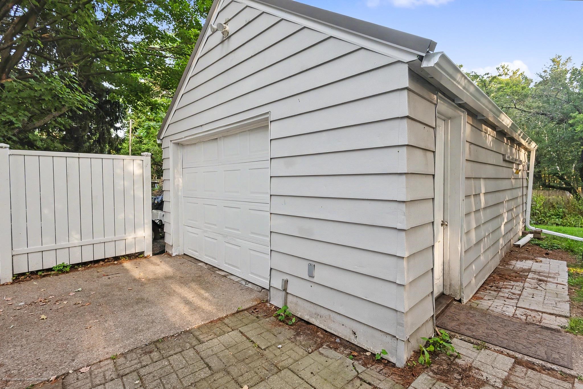 1241 Maria Drive Property Photo 3