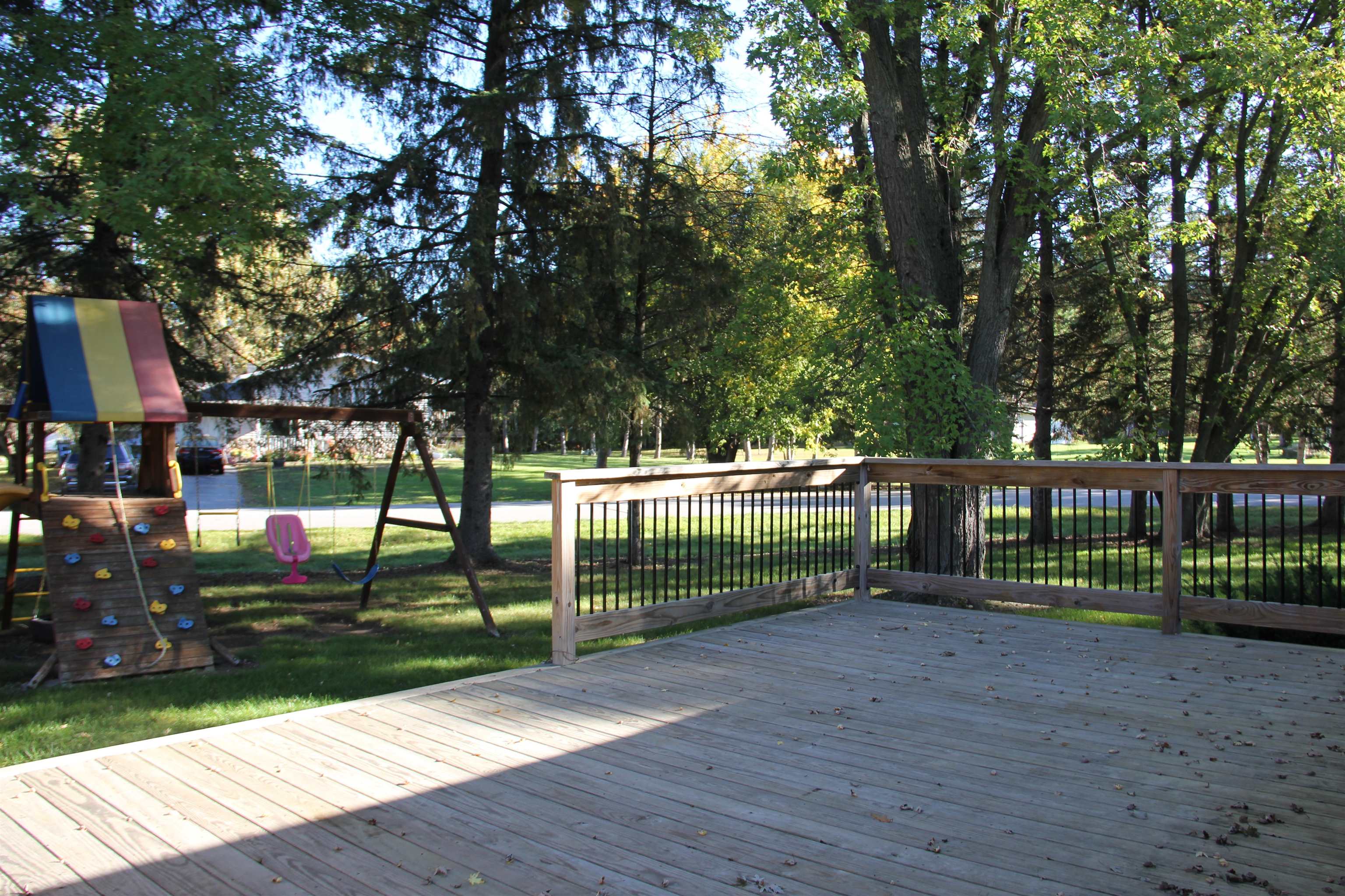 2708 Eau Claire Avenue Property Photo 4