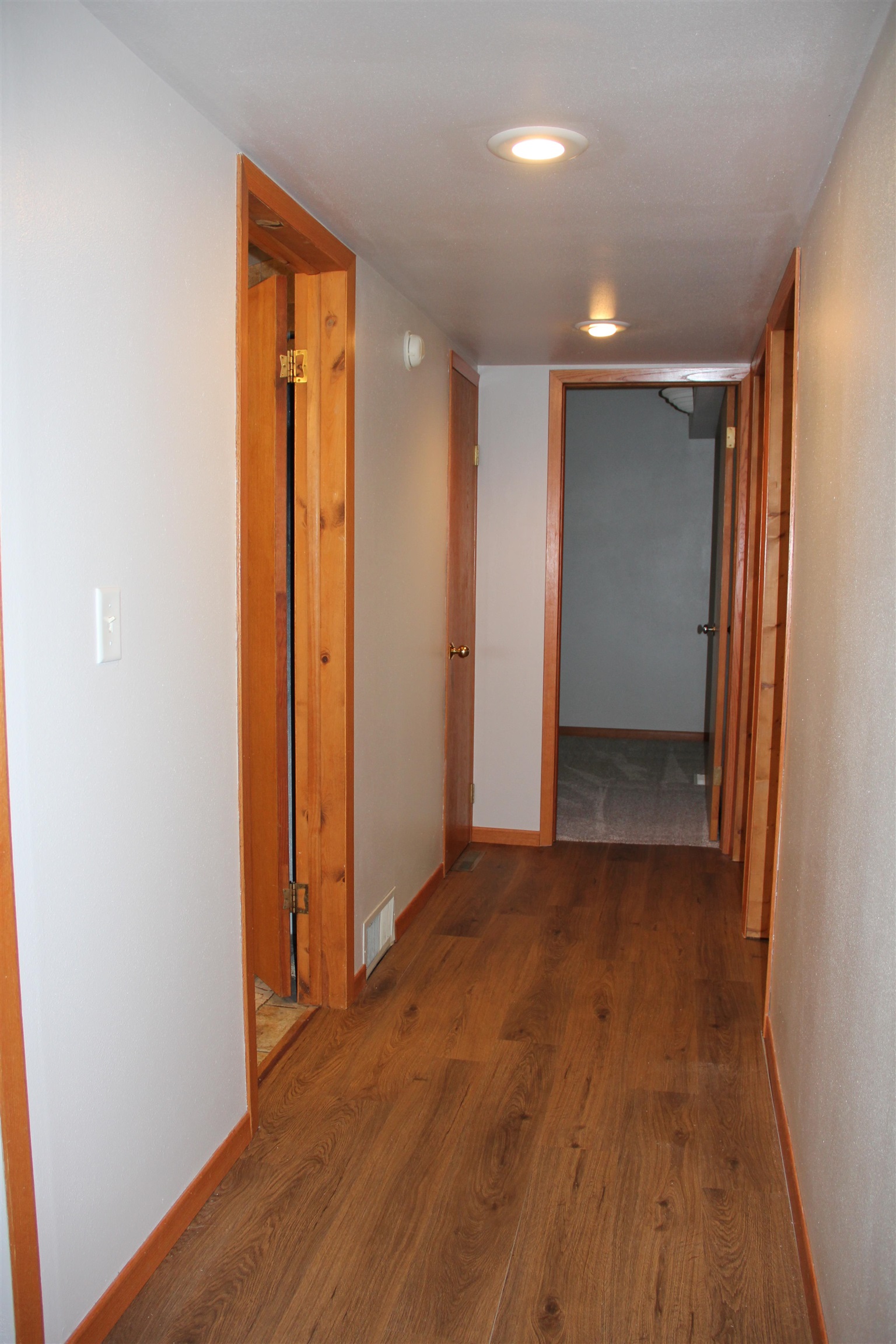 2708 Eau Claire Avenue Property Photo 17