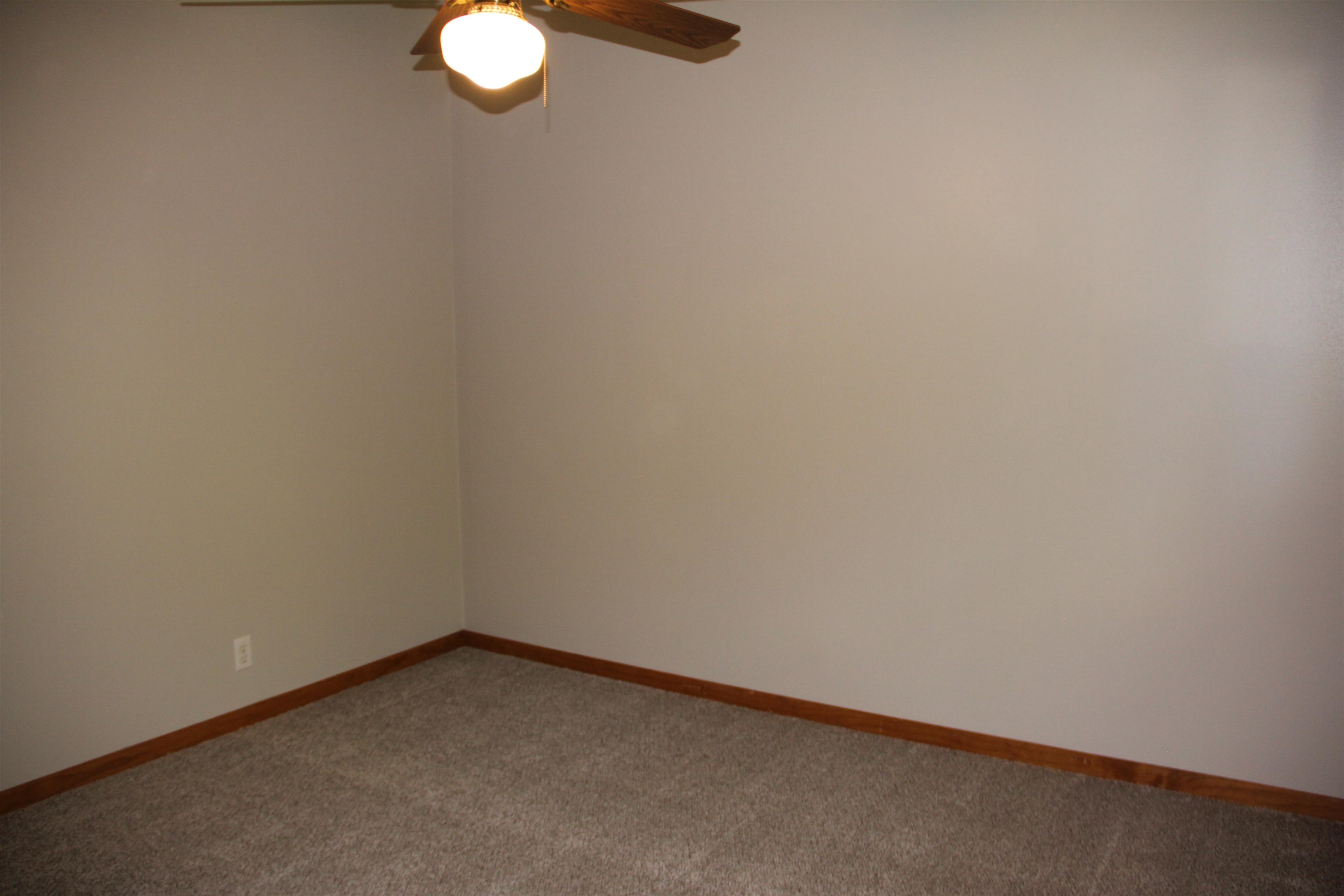 2708 Eau Claire Avenue Property Photo 21