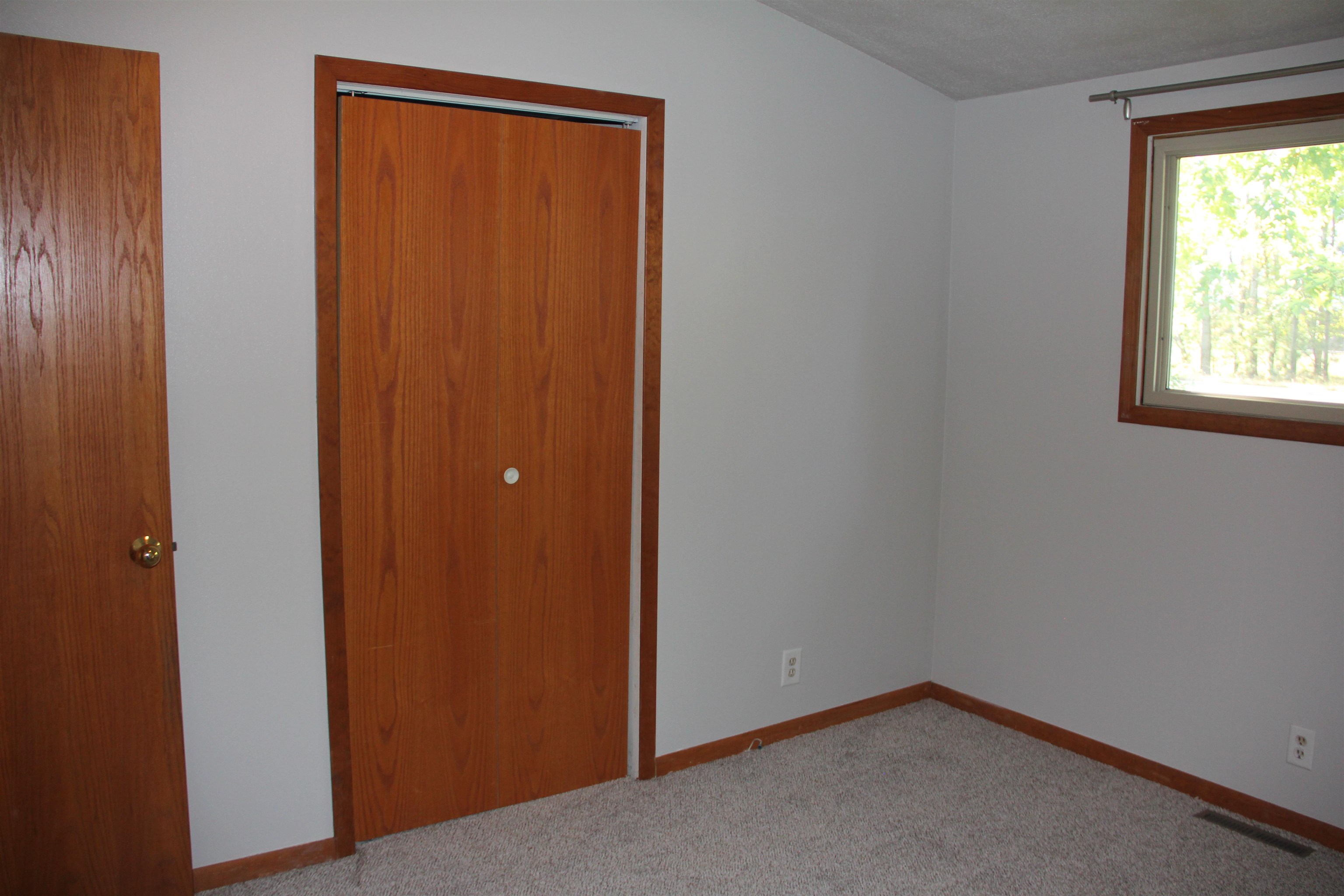 2708 Eau Claire Avenue Property Photo 24