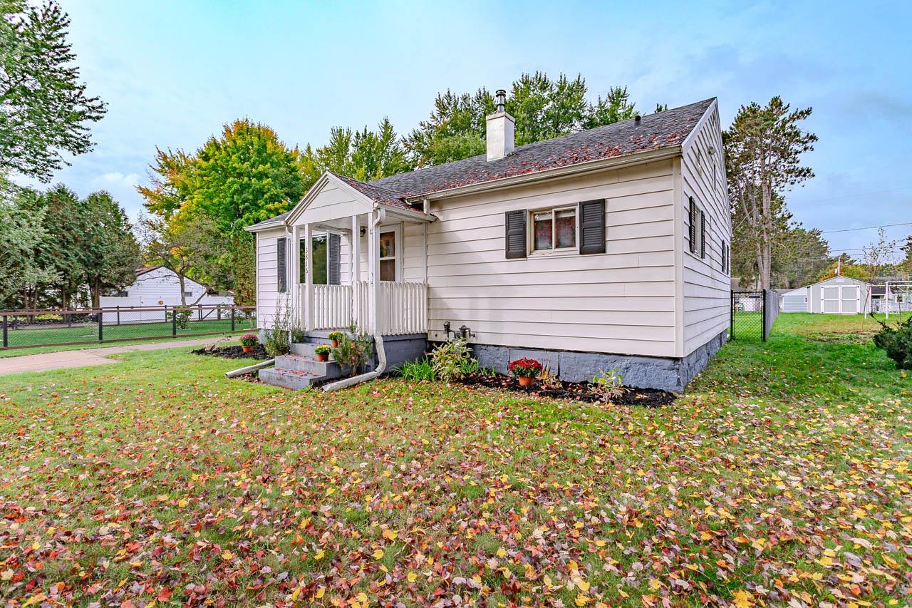 3816 Carl Street Property Photo 4