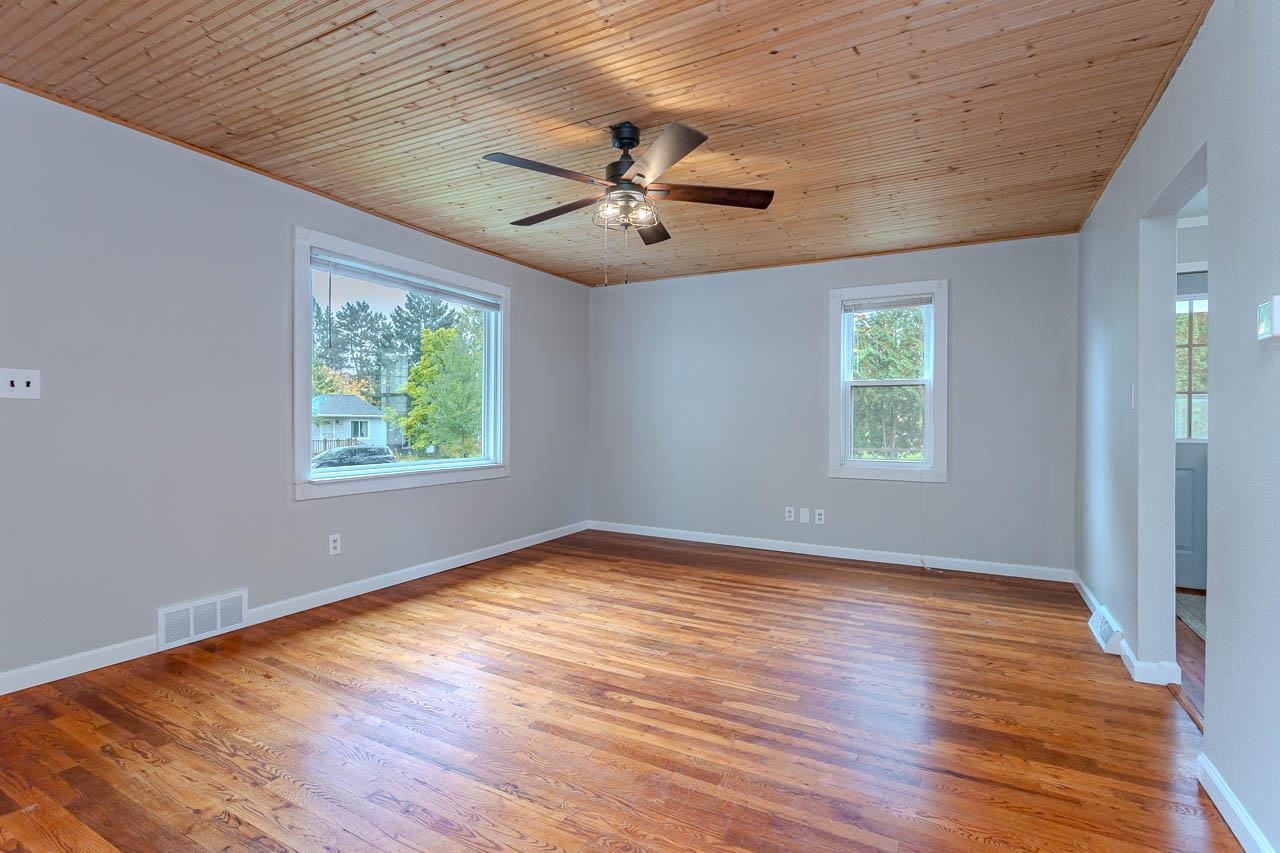 3816 Carl Street Property Photo 8