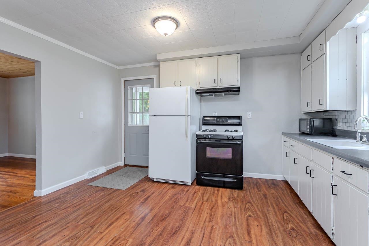 3816 Carl Street Property Photo 13