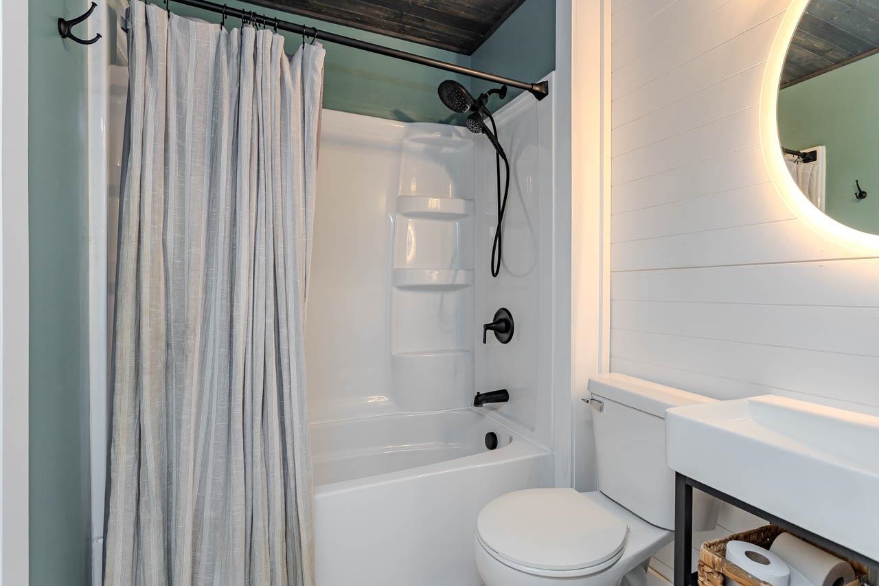 3816 Carl Street Property Photo 24