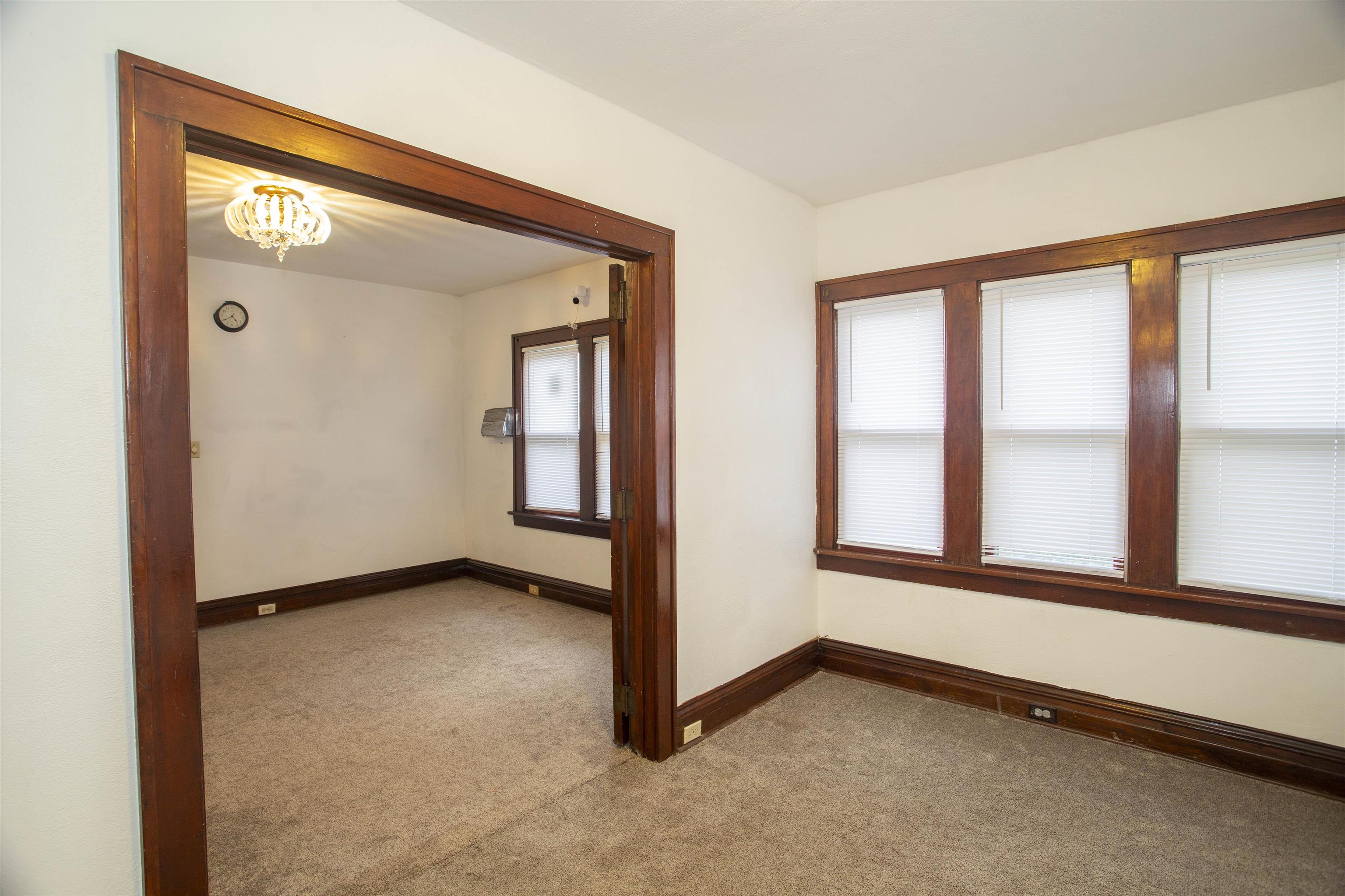 129 N 2nd Avenue Property Photo 6