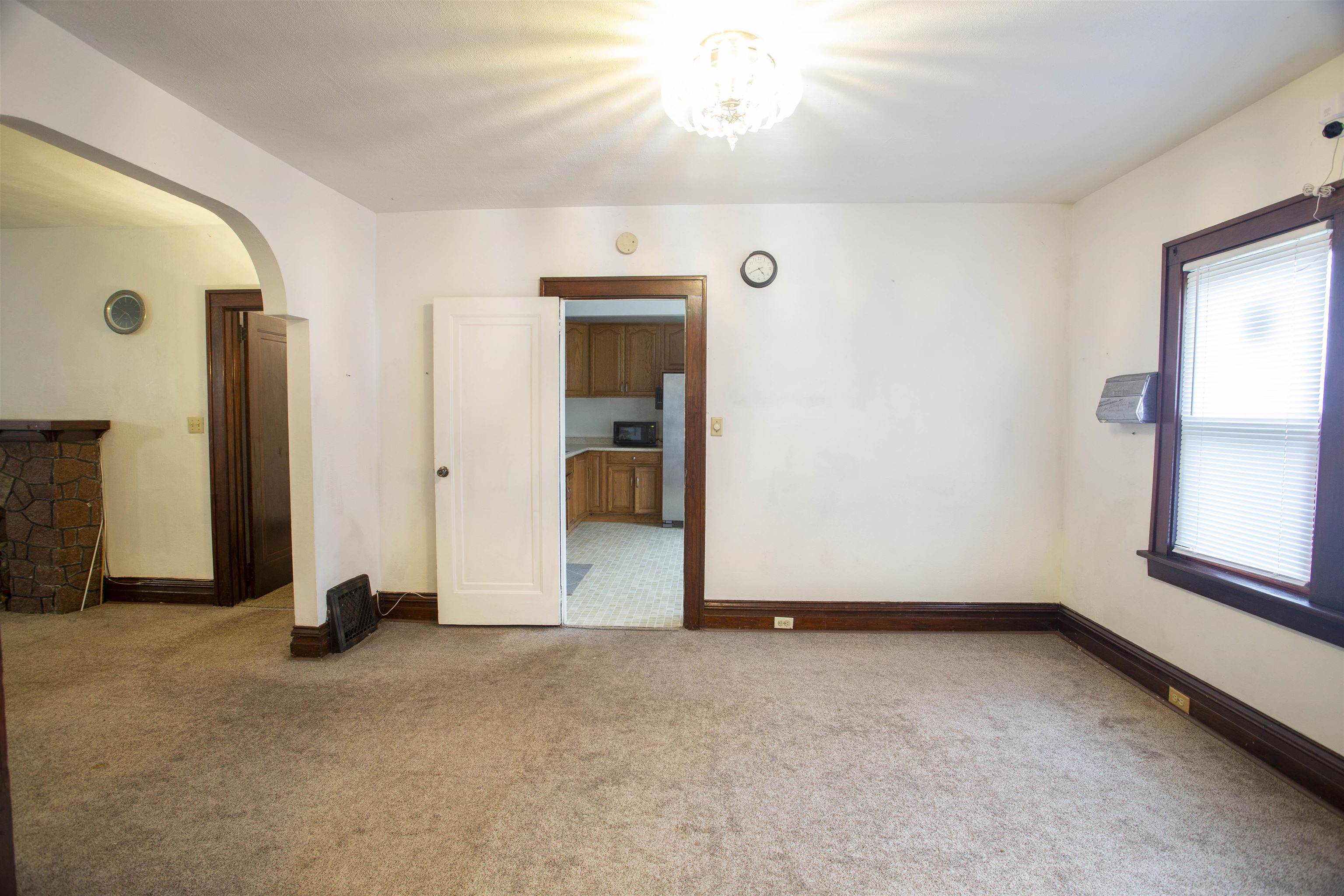 129 N 2nd Avenue Property Photo 9