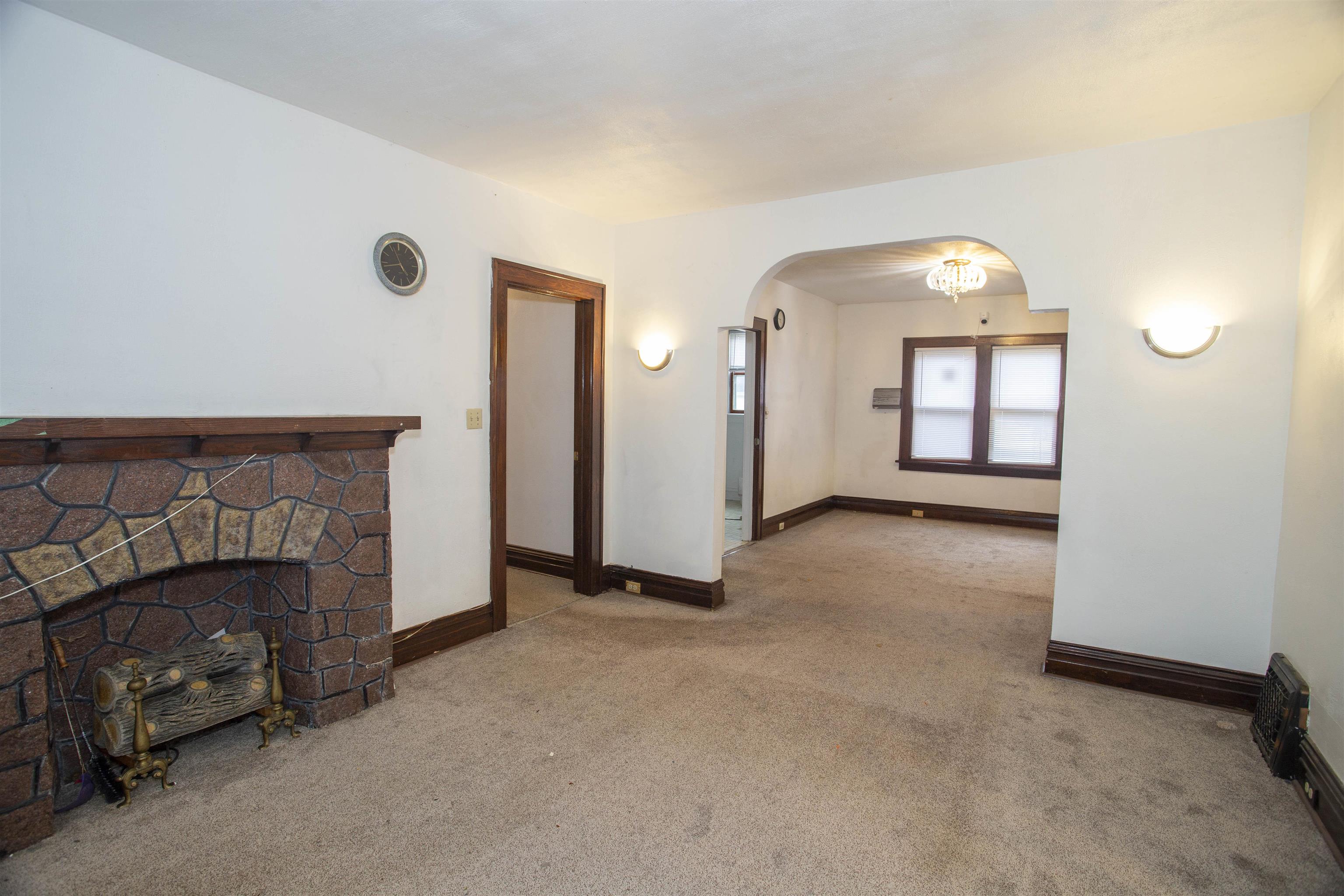 129 N 2nd Avenue Property Photo 11