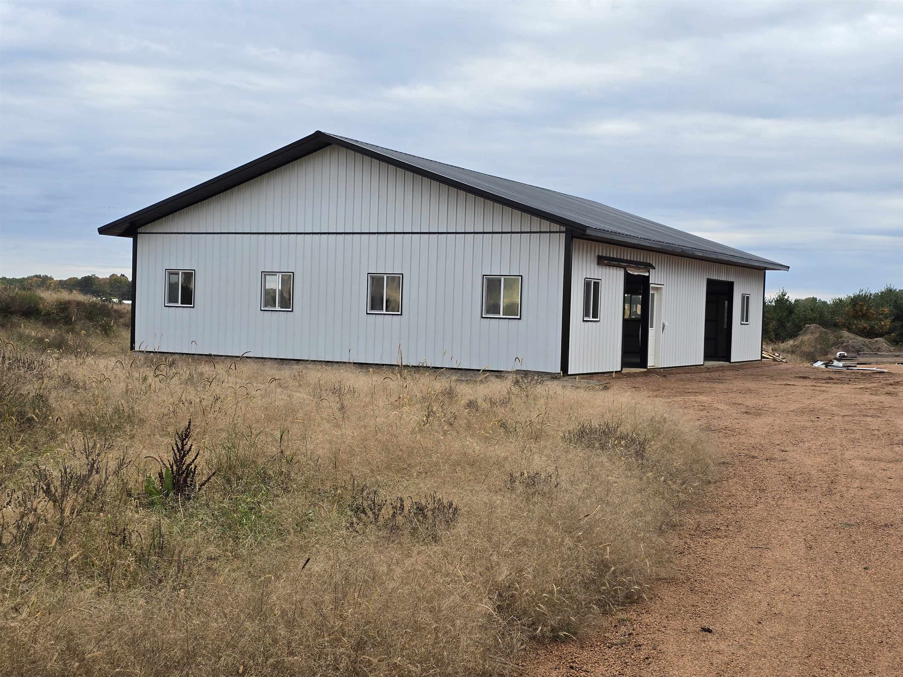 218098 Holtman Road Property Photo 1