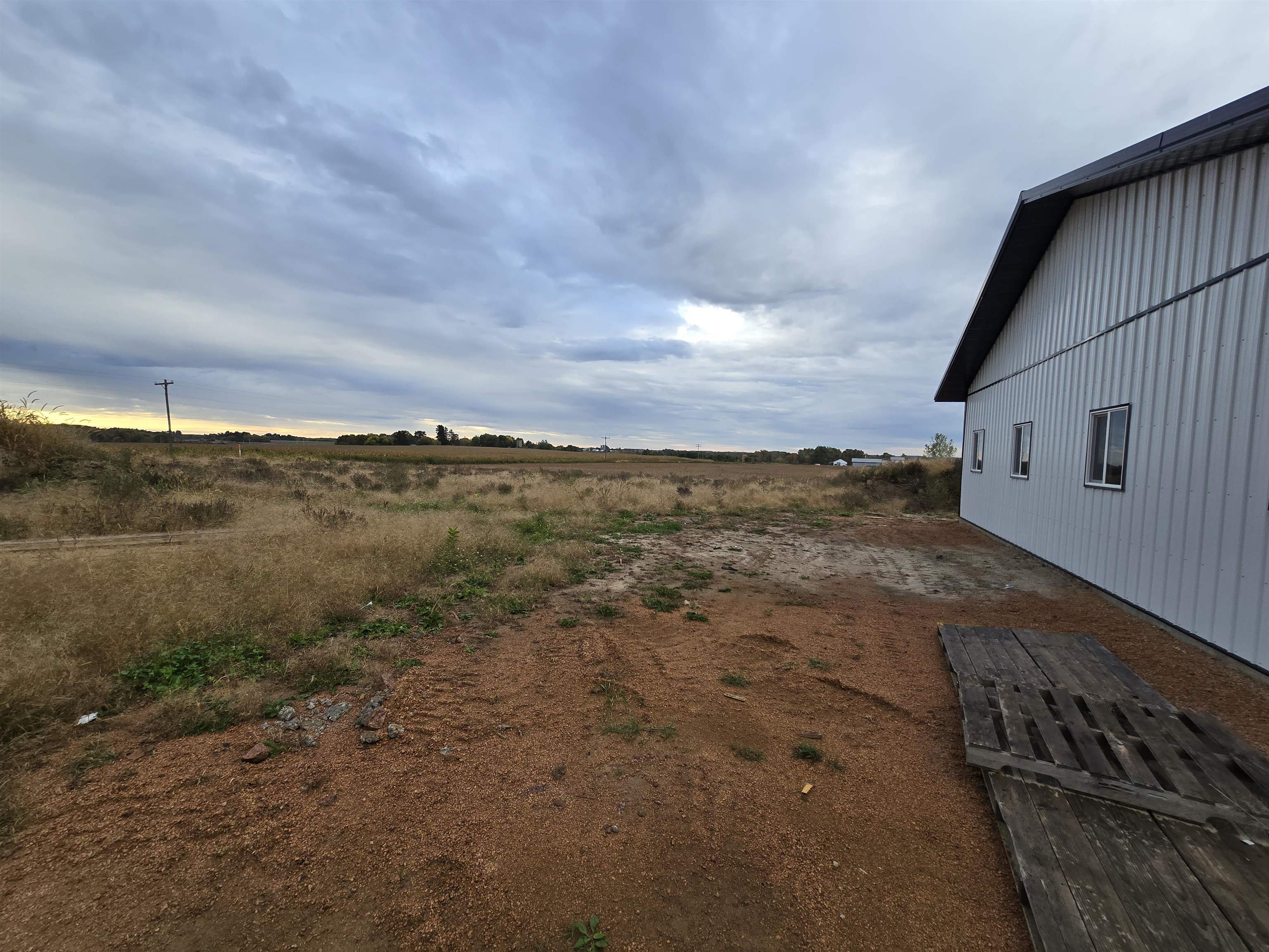 218098 Holtman Road Property Photo 3