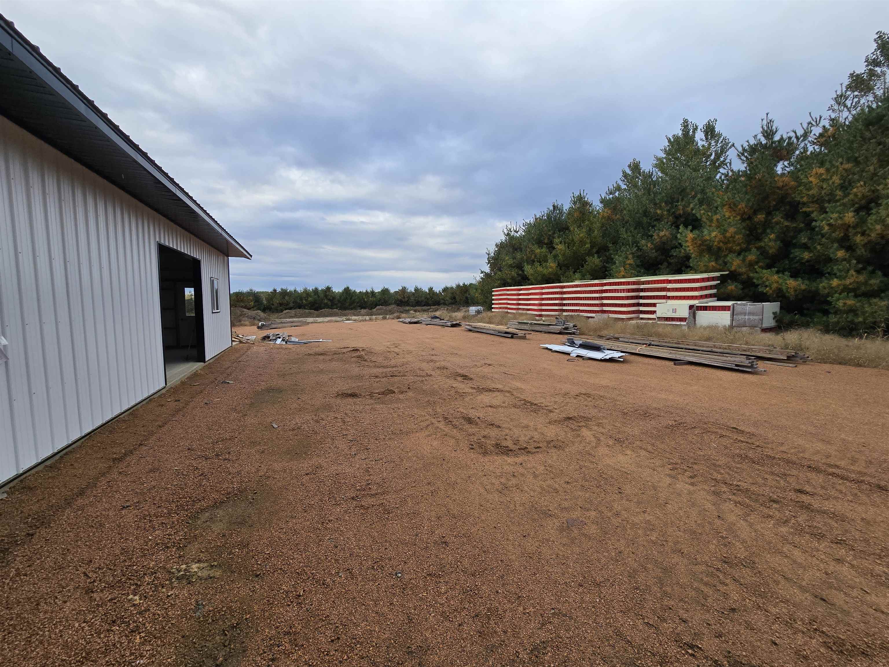 218098 Holtman Road Property Photo 4
