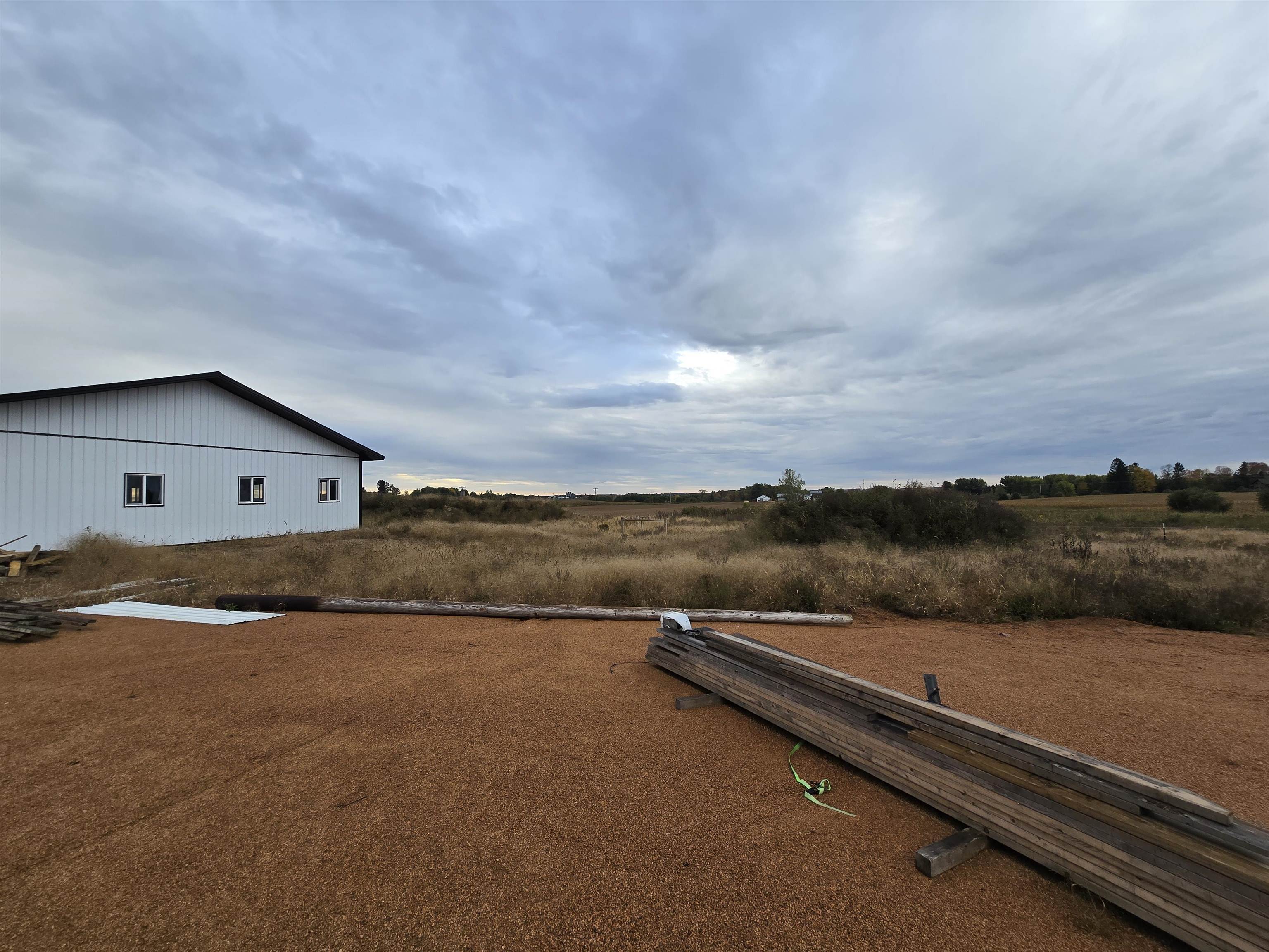 218098 Holtman Road Property Photo 8