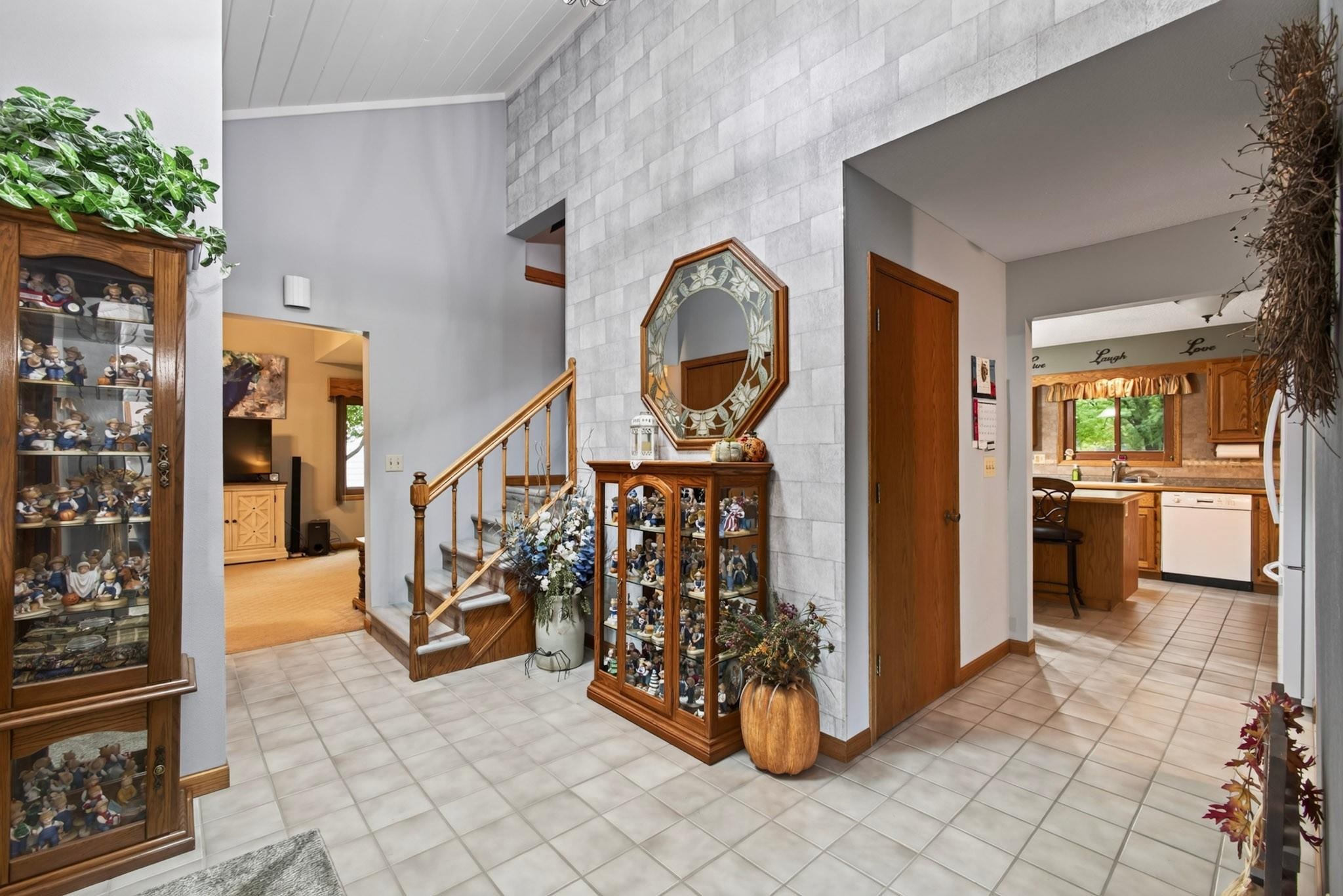 4221 Weslan Drive Property Photo 16