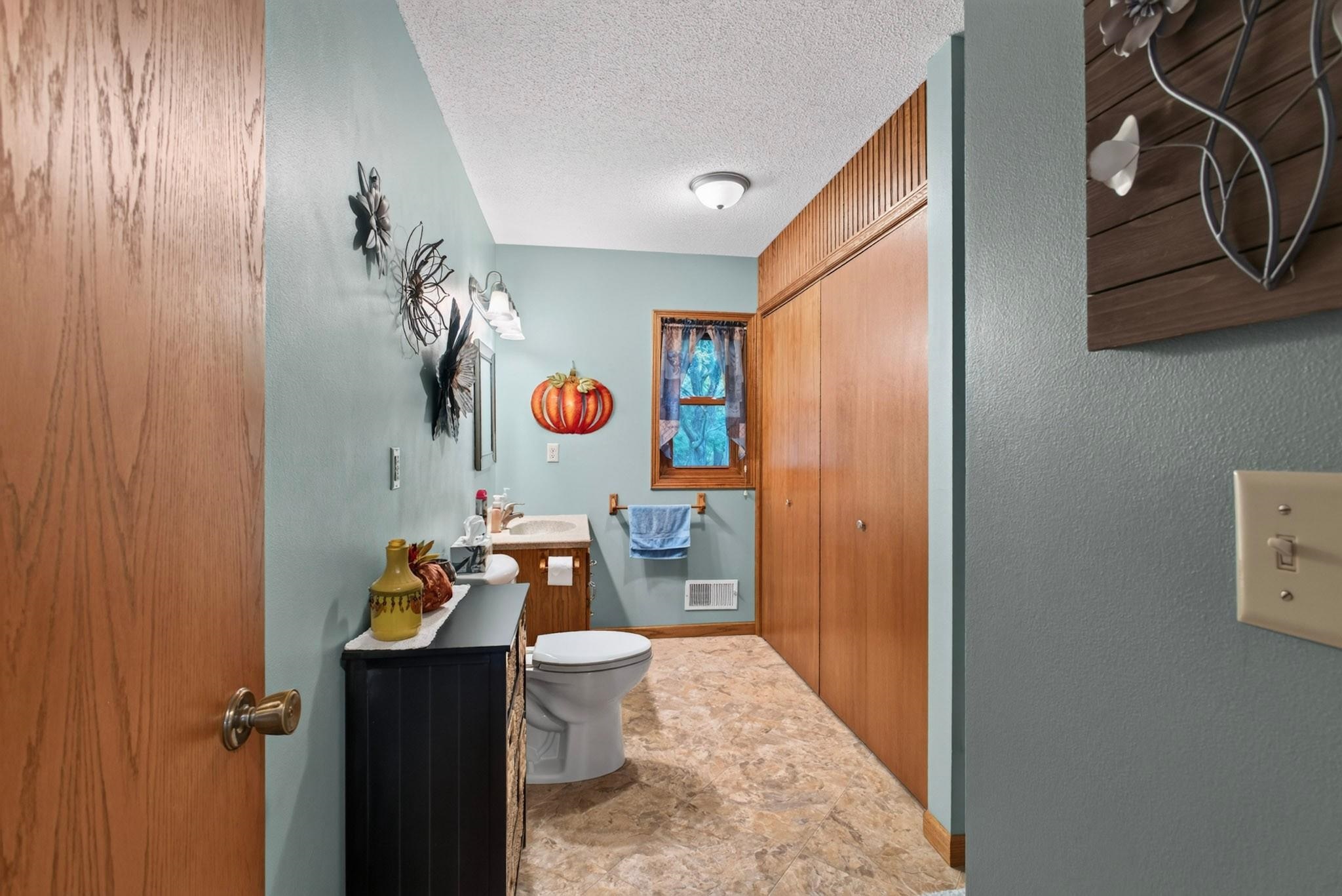 4221 Weslan Drive Property Photo 18