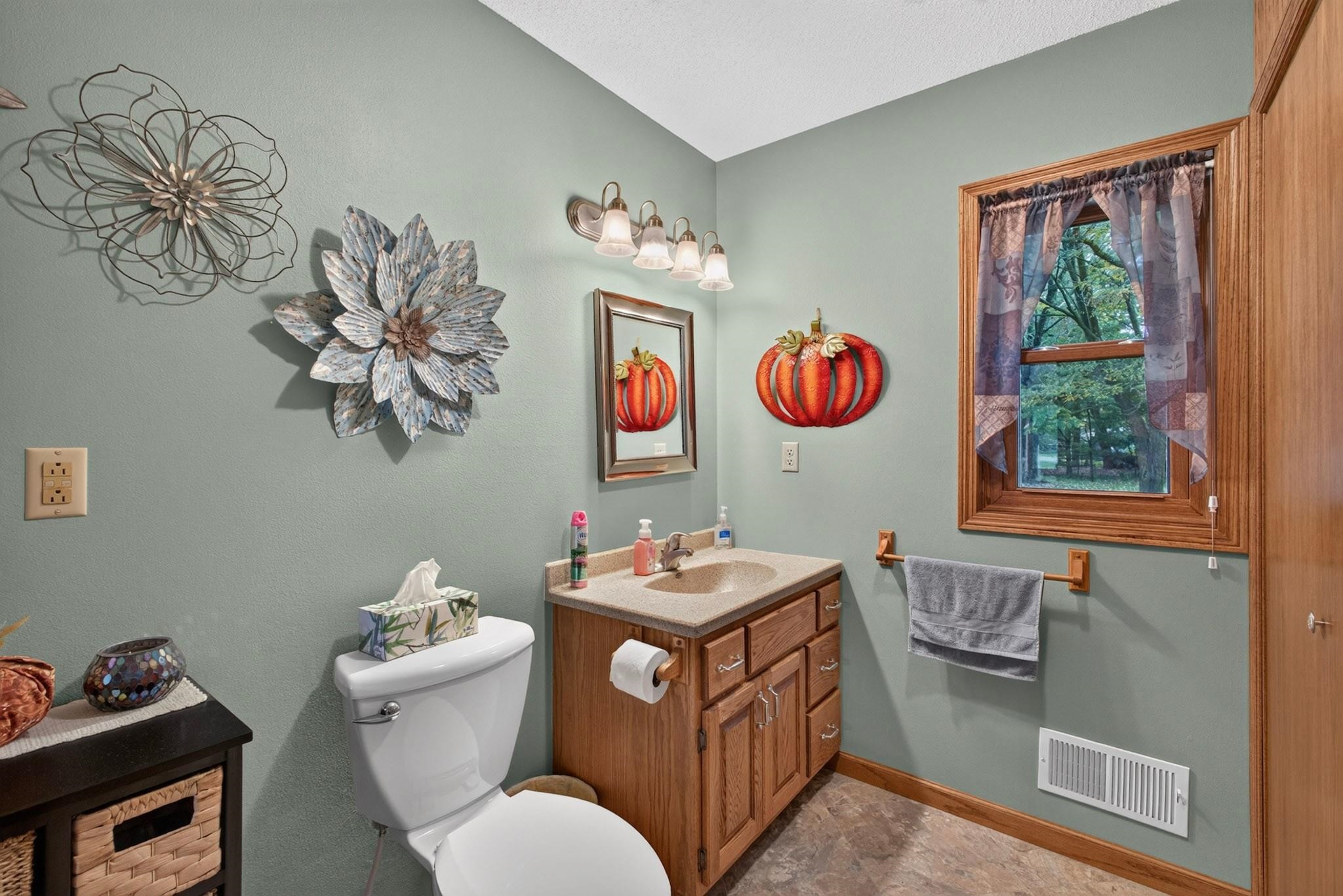 4221 Weslan Drive Property Photo 20