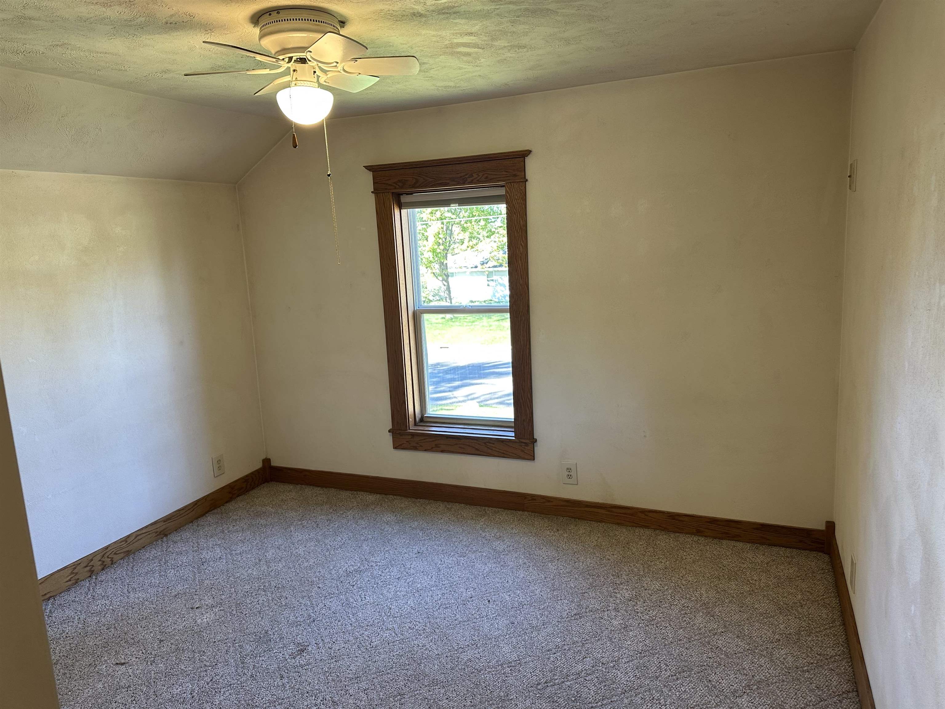 2709 Marthas Lane Property Photo 4