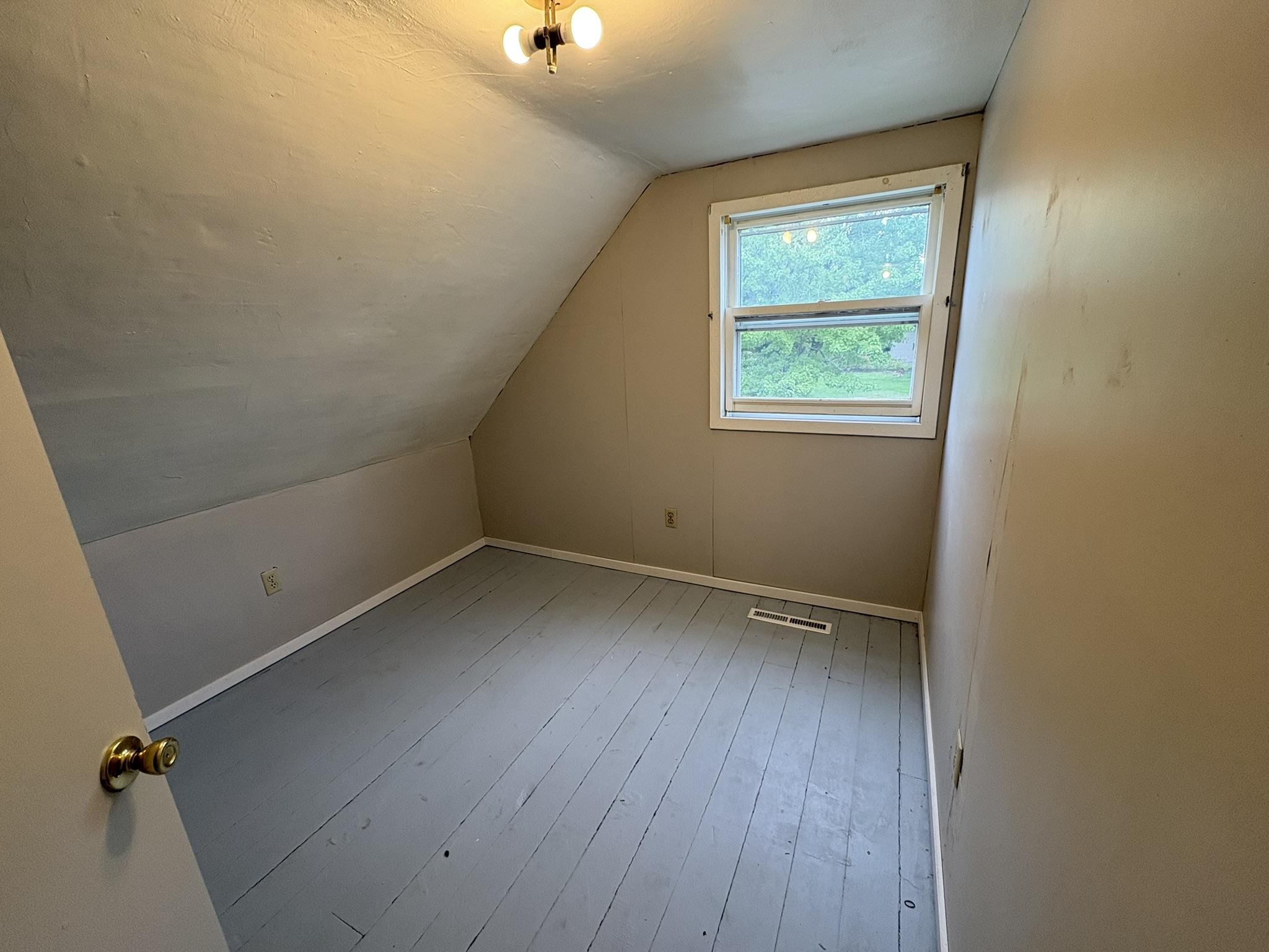 1011 10th Avenue North Property Photo 15