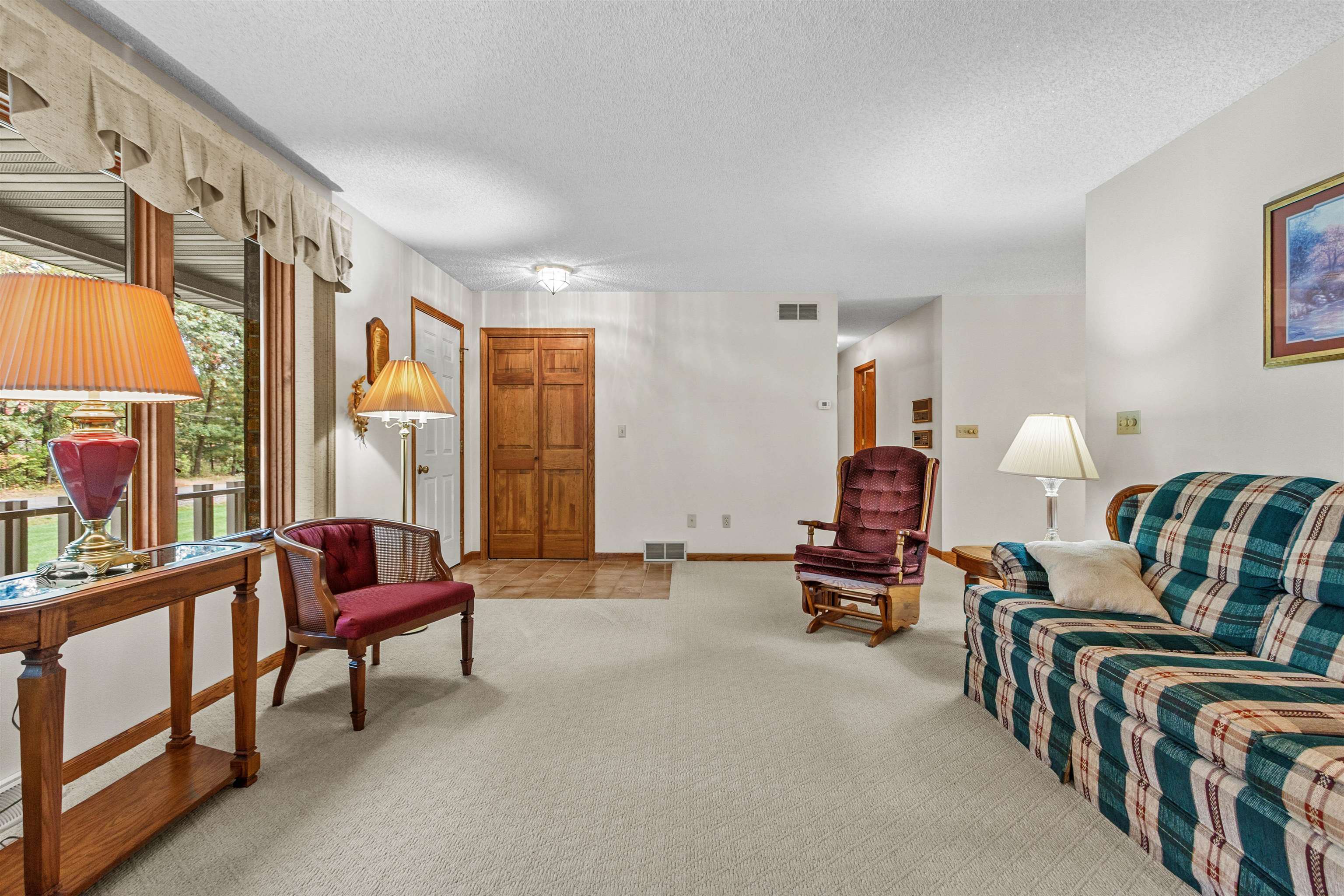 512 Autumn Court Property Photo 4