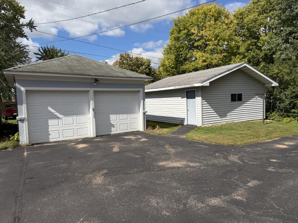 507 4th Street Property Photo 3