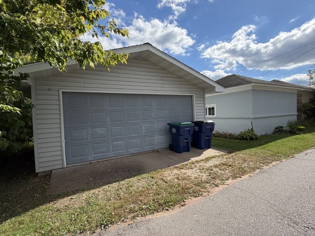 507 4th Street Property Photo 4