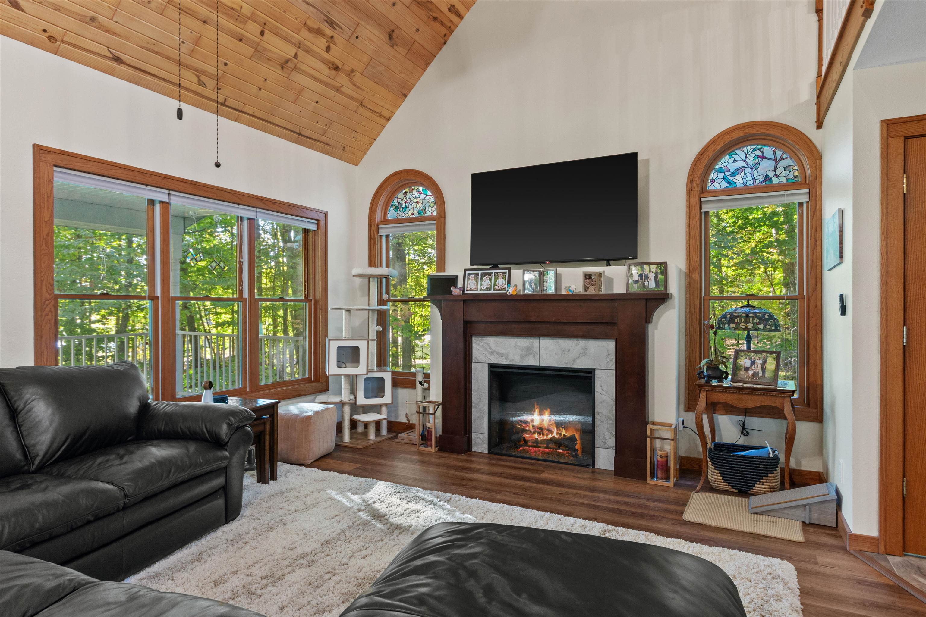 204065 Lakehurst Road Property Photo 4