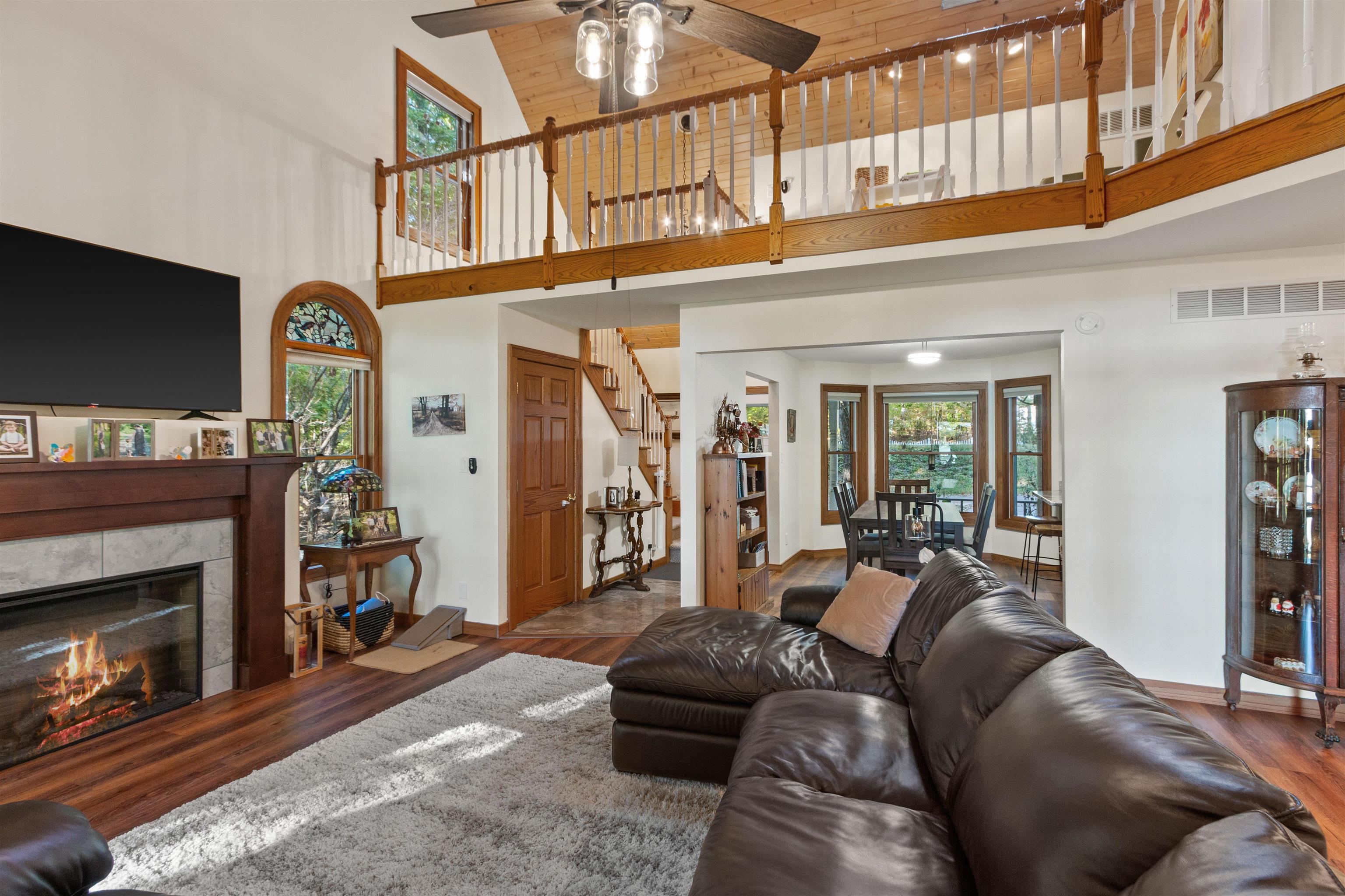 204065 Lakehurst Road Property Photo 7