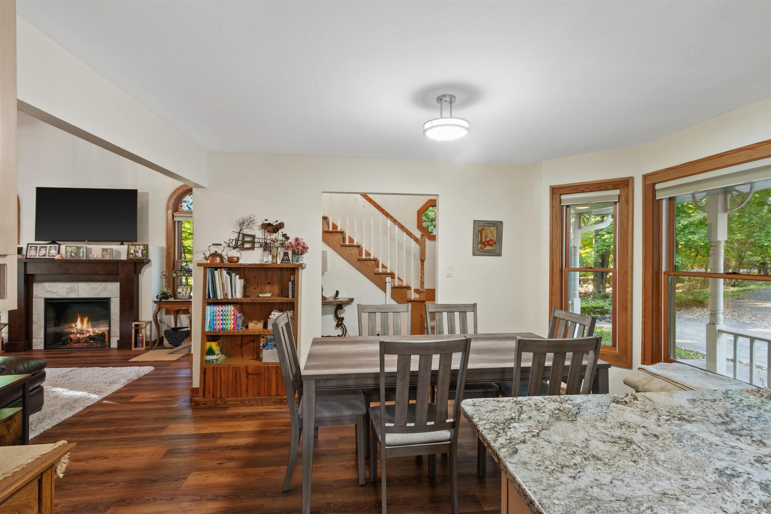 204065 Lakehurst Road Property Photo 12