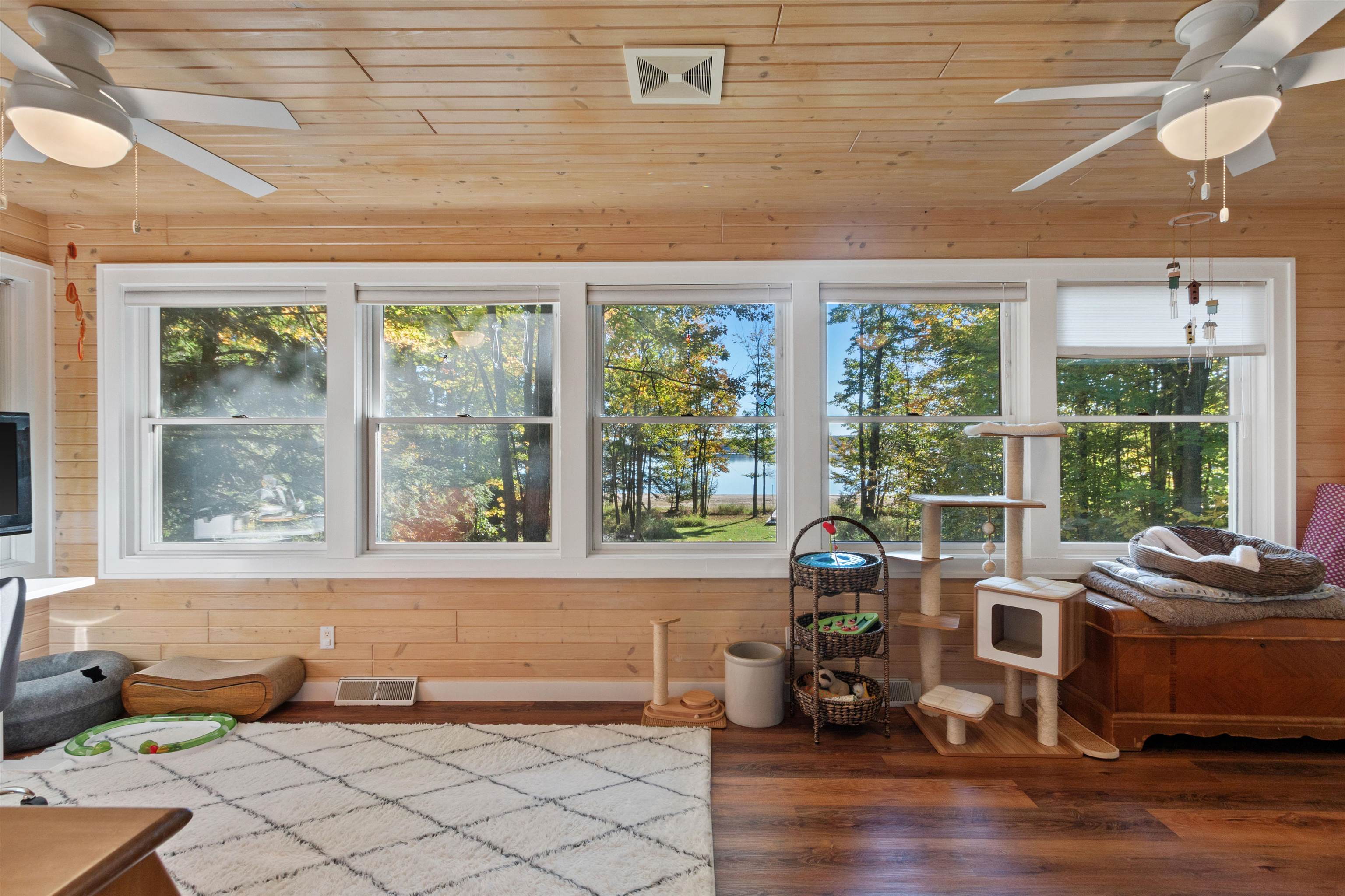 204065 Lakehurst Road Property Photo 15