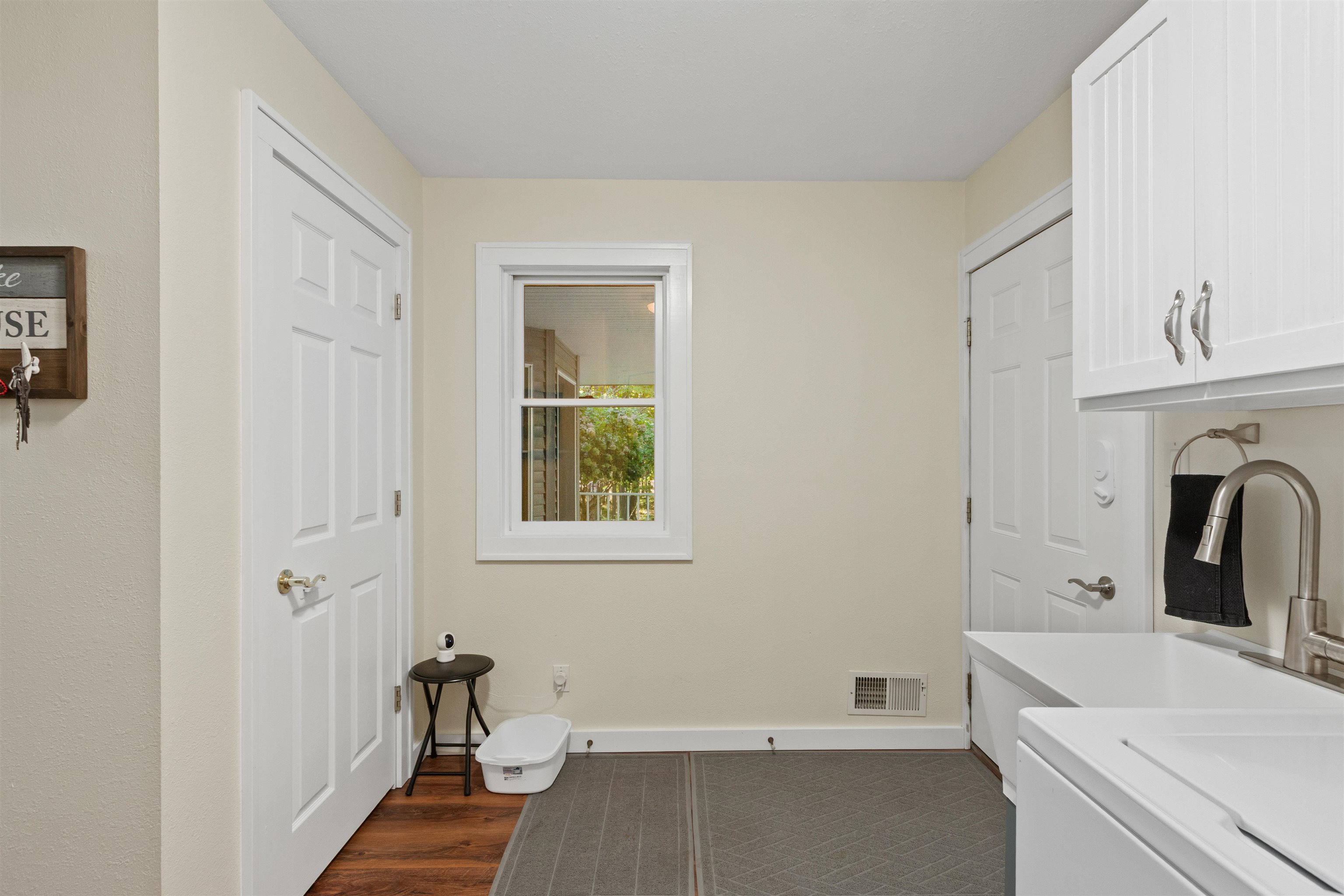 204065 Lakehurst Road Property Photo 23