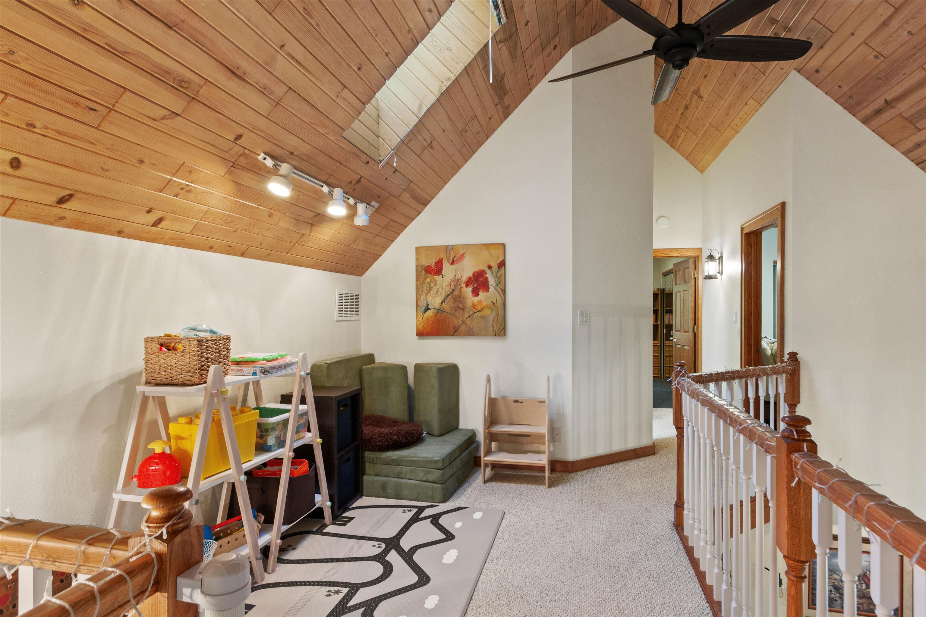 204065 Lakehurst Road Property Photo 25