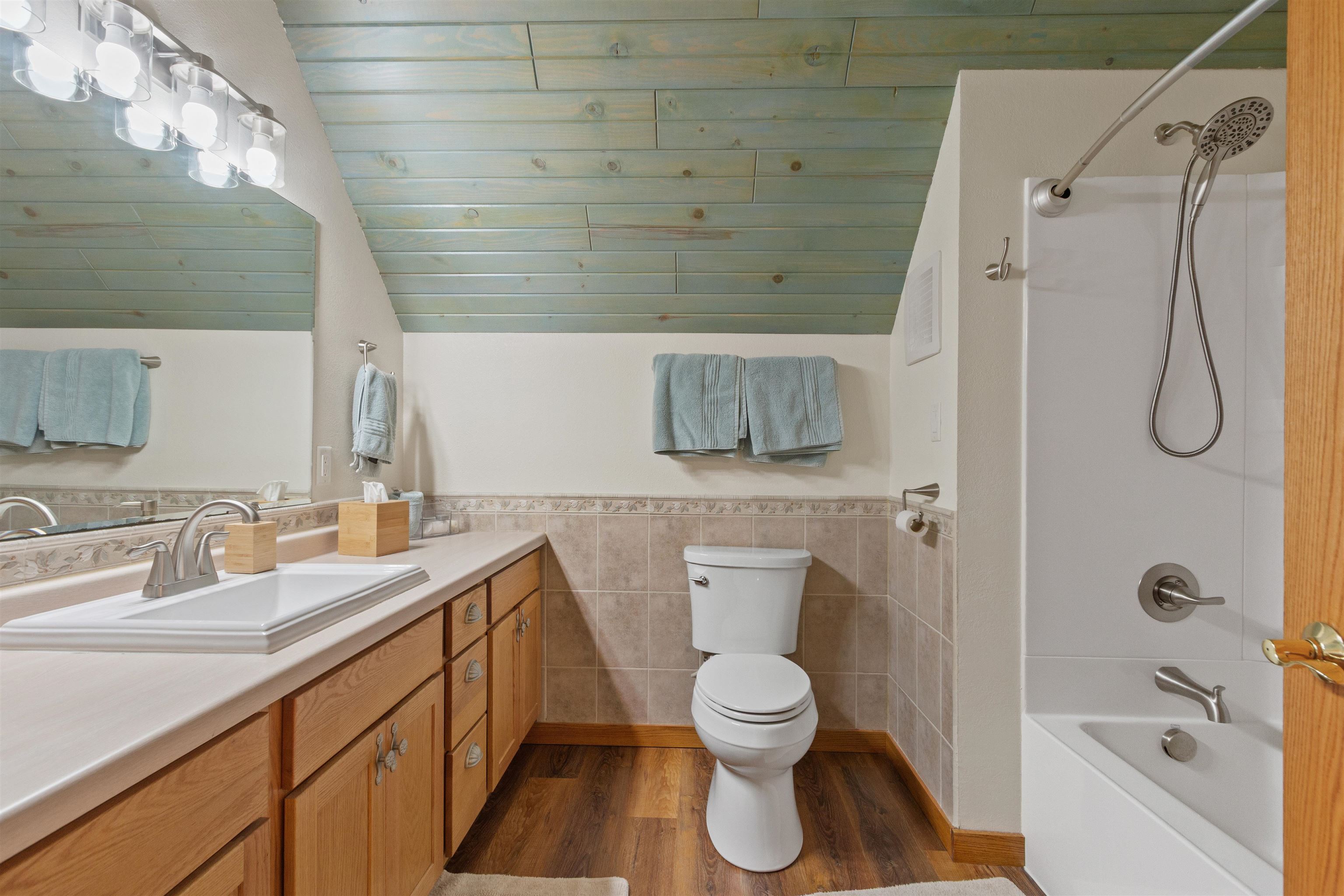 204065 Lakehurst Road Property Photo 27