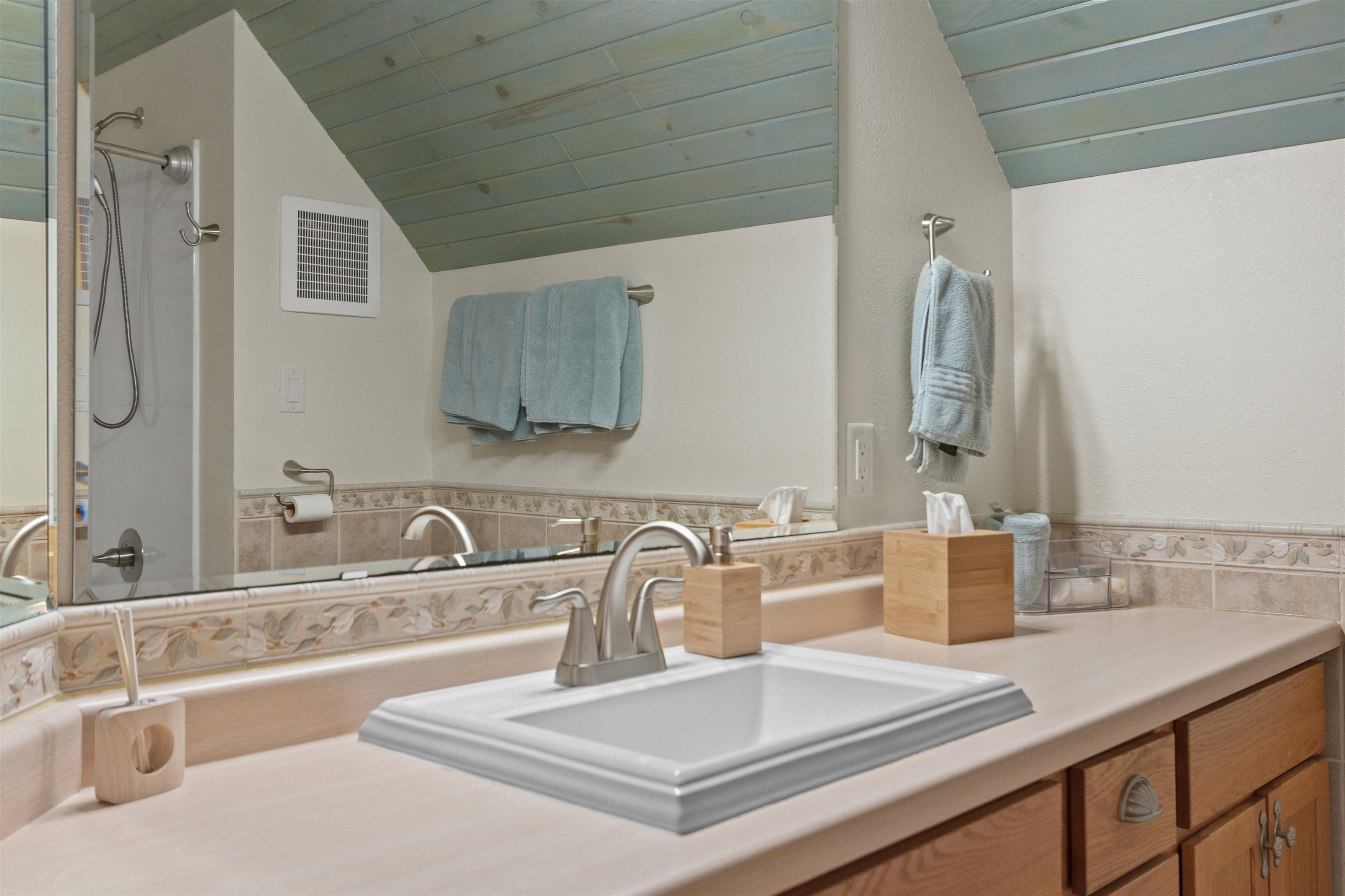 204065 Lakehurst Road Property Photo 28
