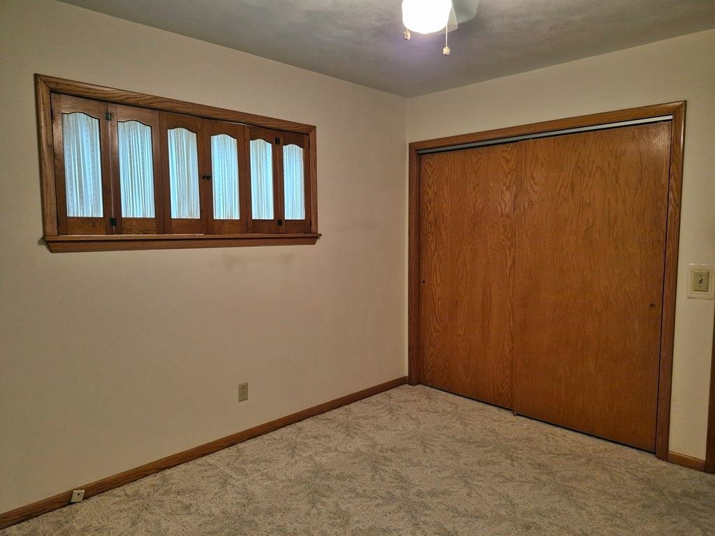 1705 N Peach Avenue Property Photo 10