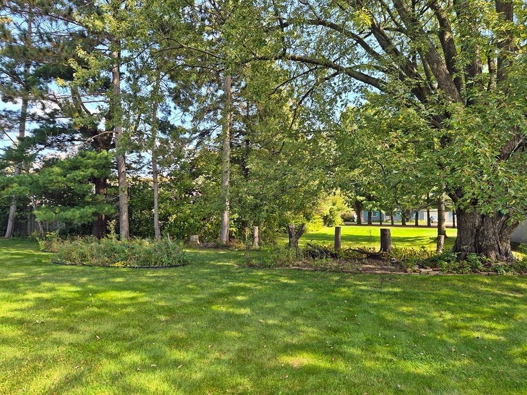 1705 N Peach Avenue Property Photo 15