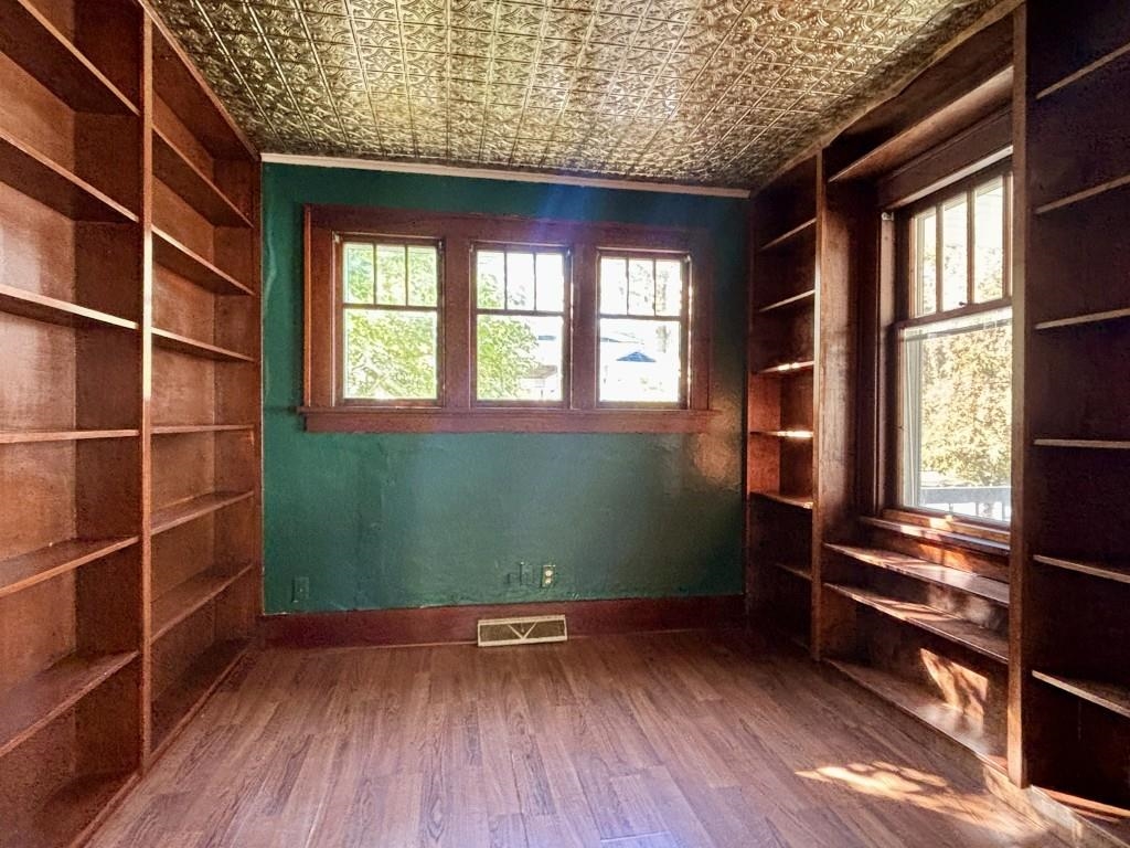 603 W 2nd Street Property Photo 13