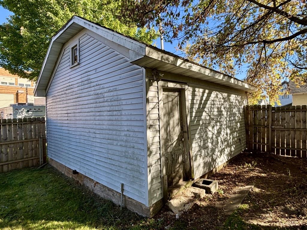 603 W 2nd Street Property Photo 41