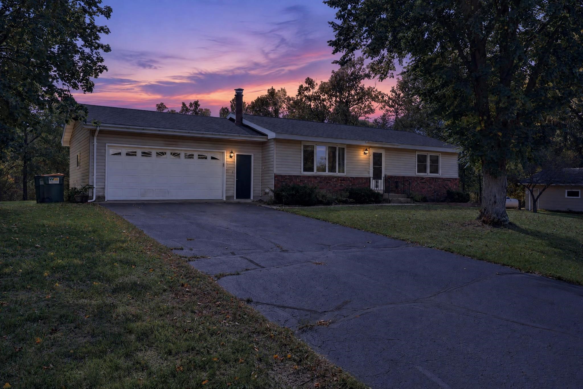 10283 Oak Ridge Road Property Photo 2