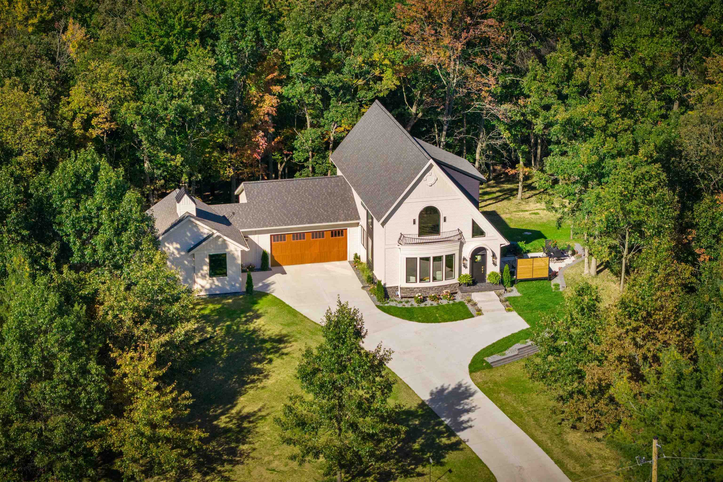 10218 Yellow Brick Road Property Photo 1