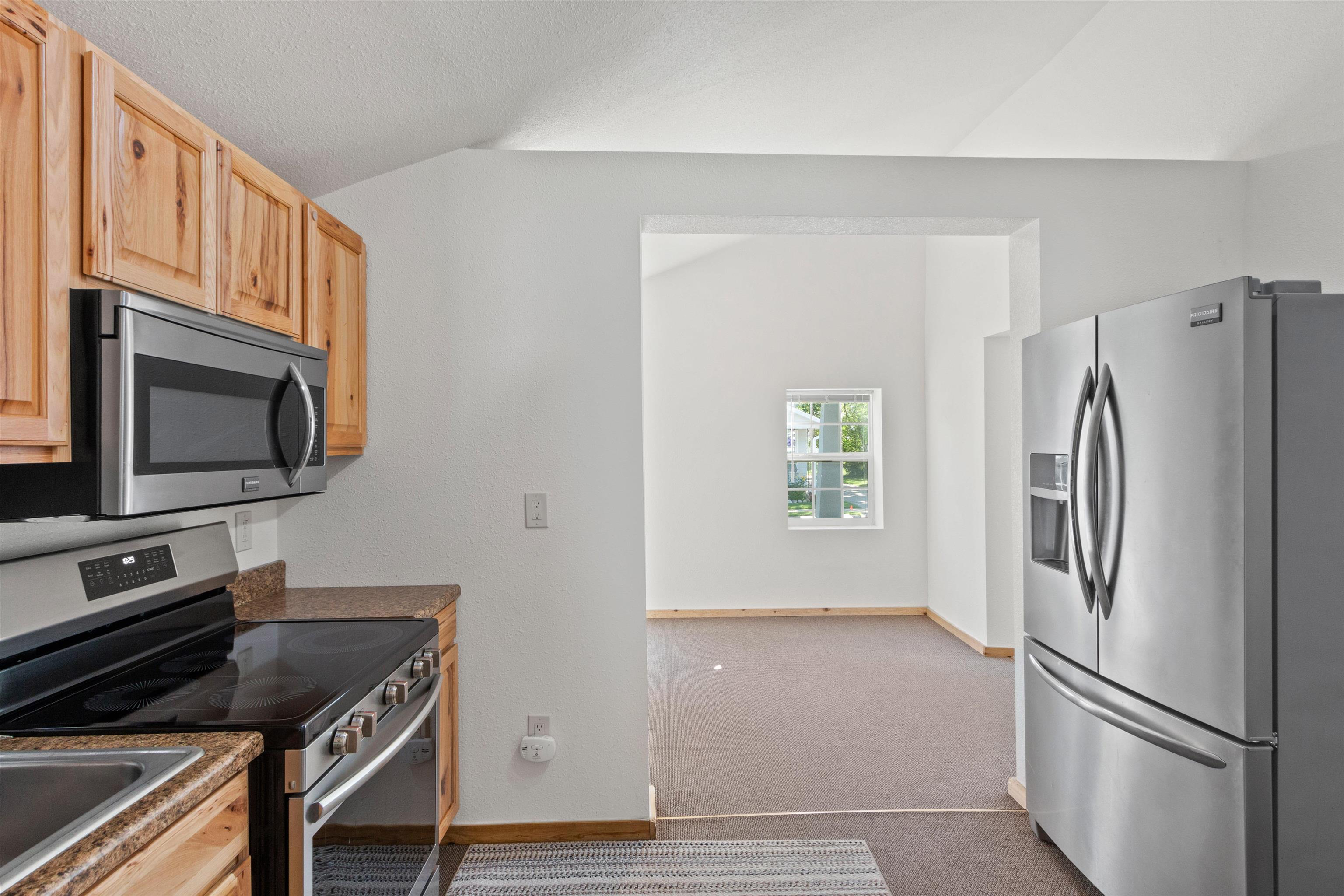 424 West Street Property Photo 5