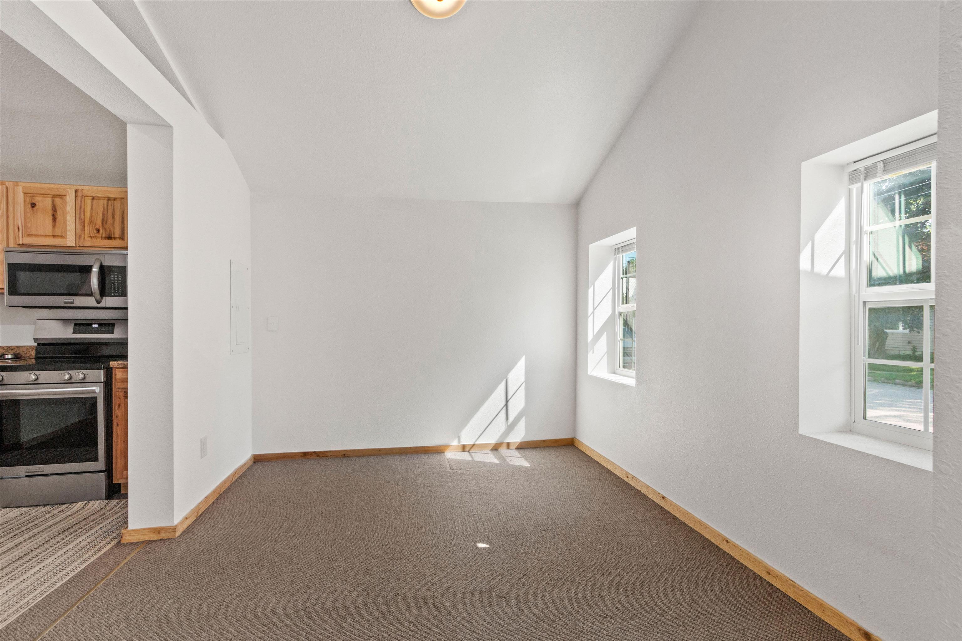 424 West Street Property Photo 6