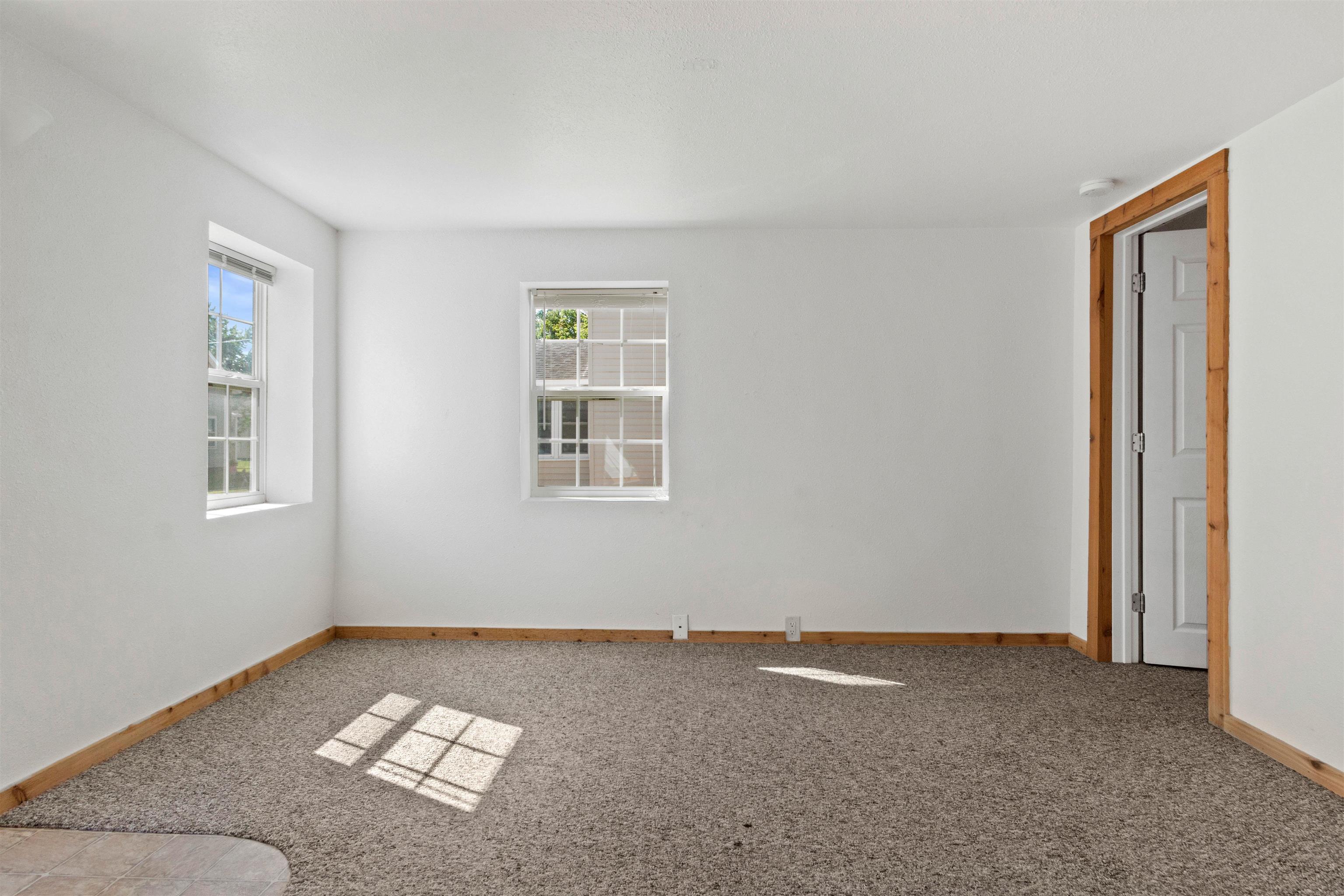 424 West Street Property Photo 9