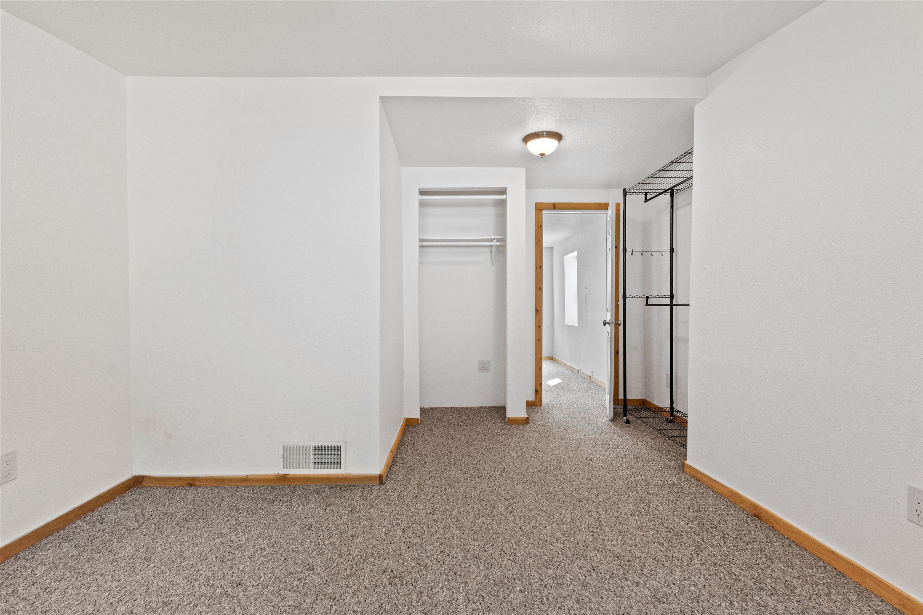 424 West Street Property Photo 12