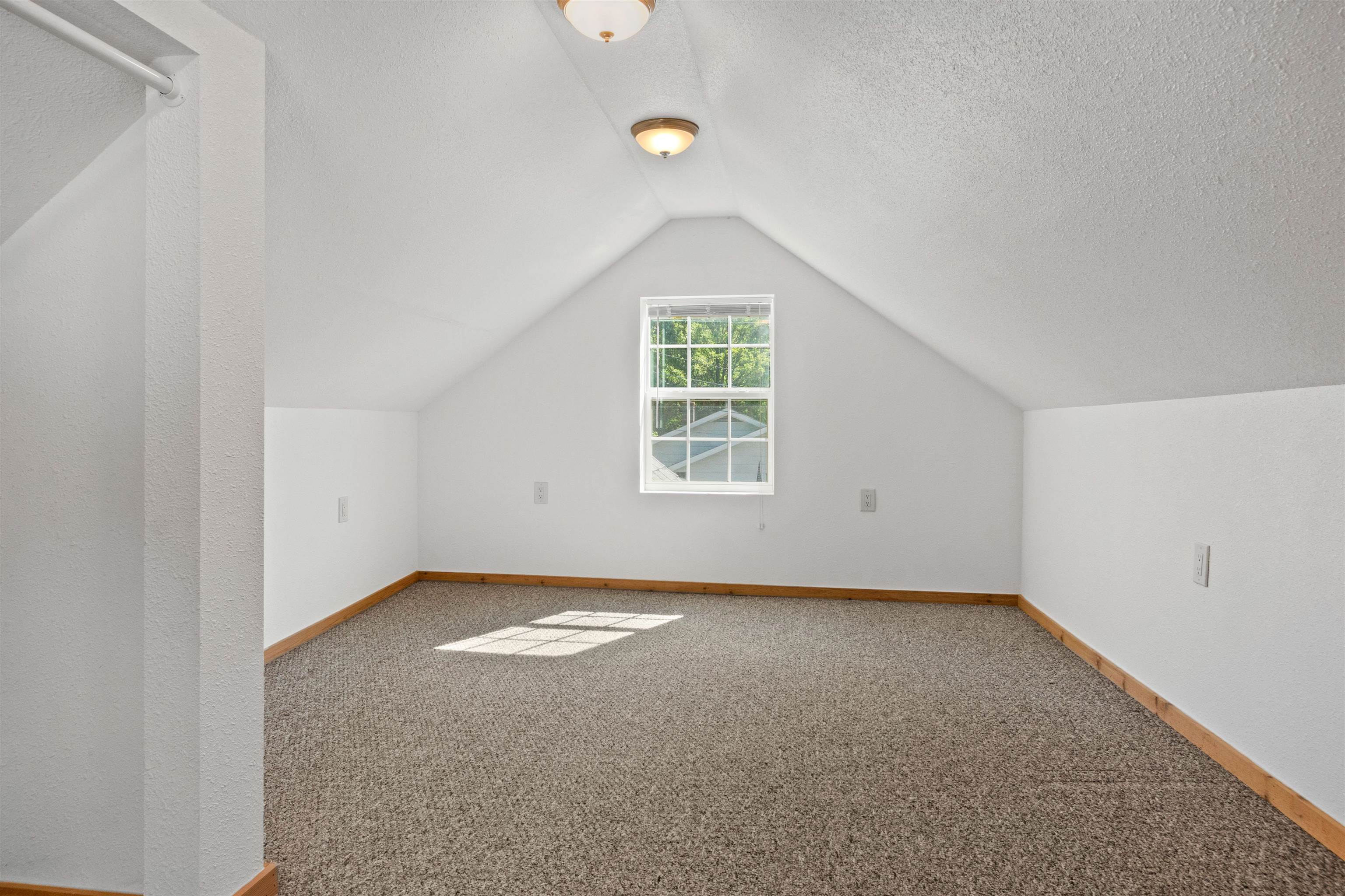 424 West Street Property Photo 16