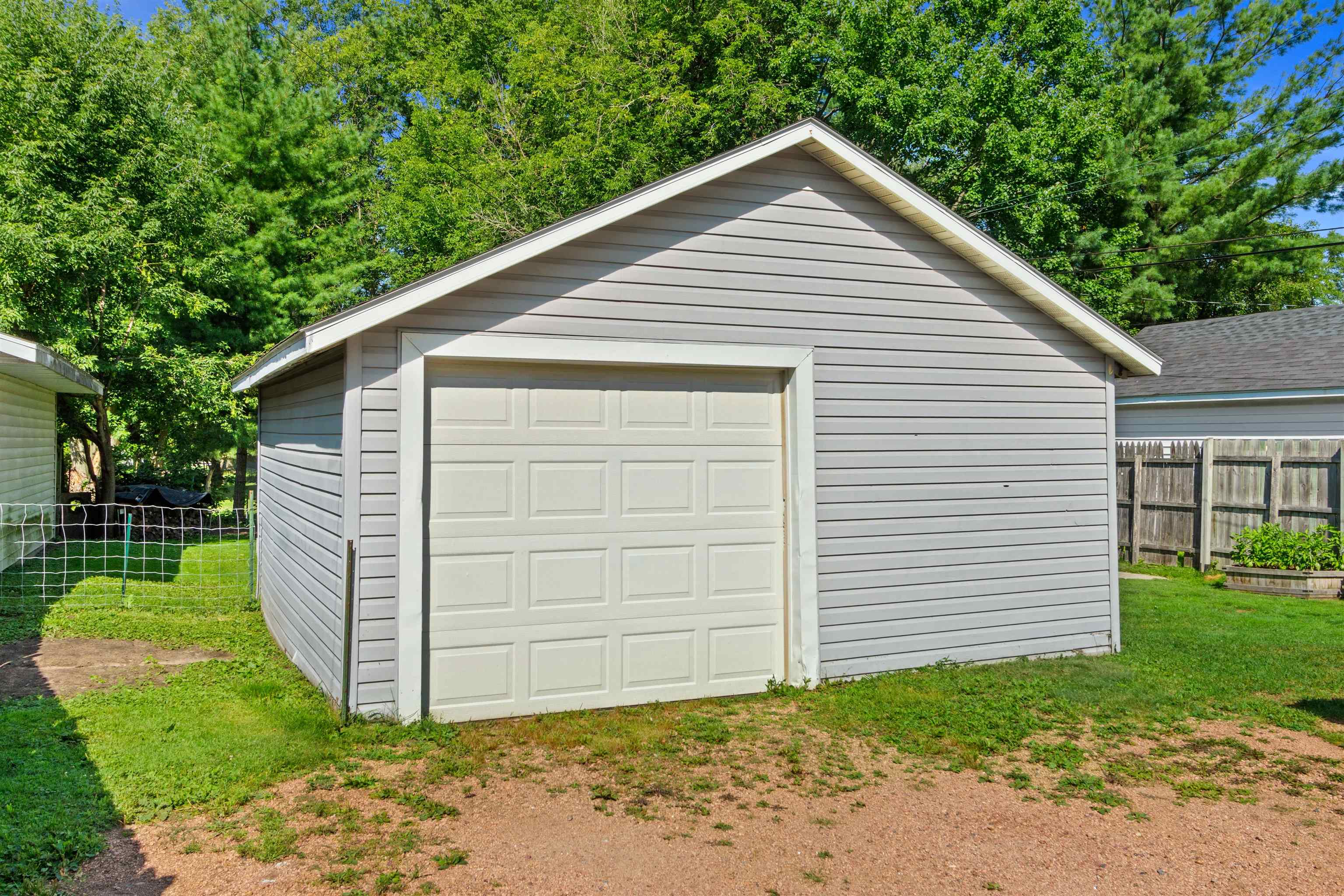 424 West Street Property Photo 18