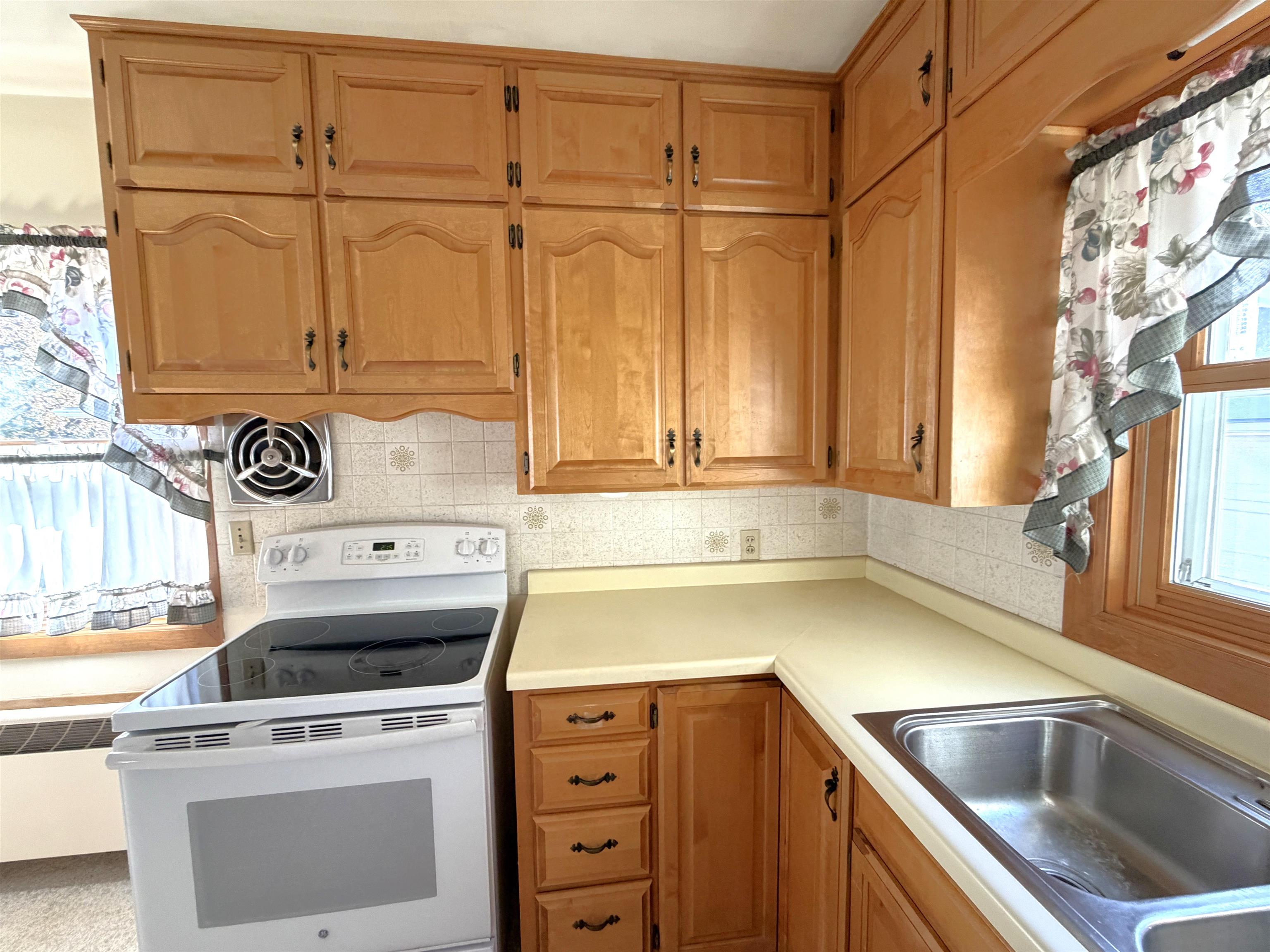 406 Deresch Street Property Photo 4